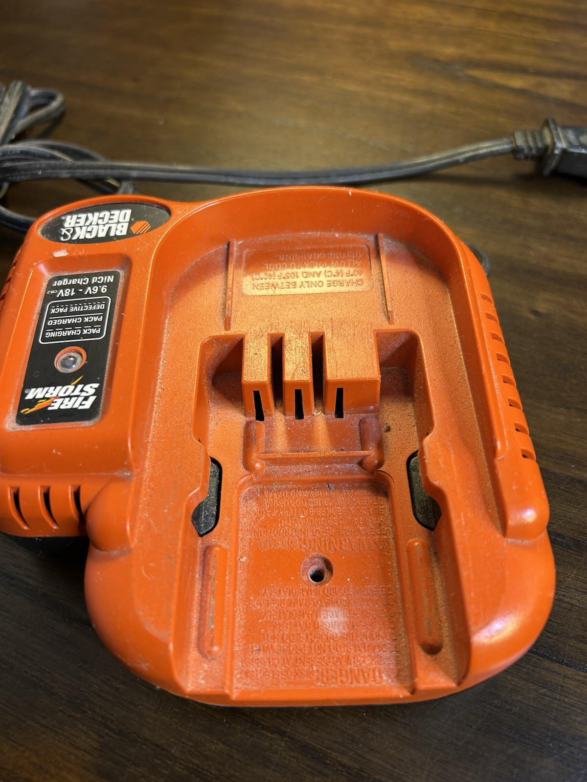 Black & Decker FSMVC Fire Storm 9.6-18V Ni-Cd CHARGER & 18V Battery OEM