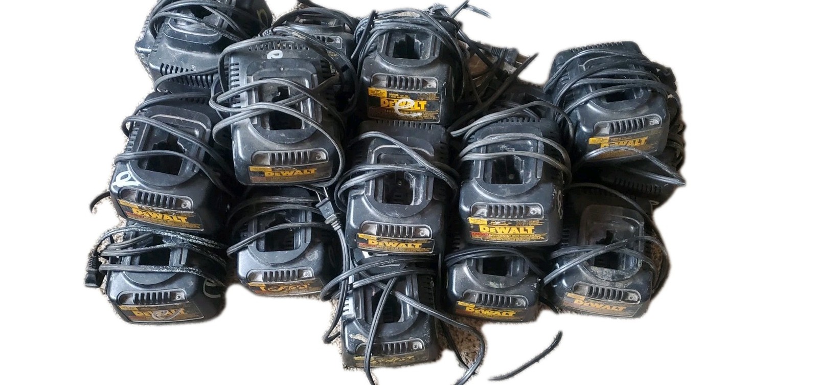 Lot Of 13+ : Dewalt DW9116 7.2-18V 1-Hour NiCd Battery Charger Black