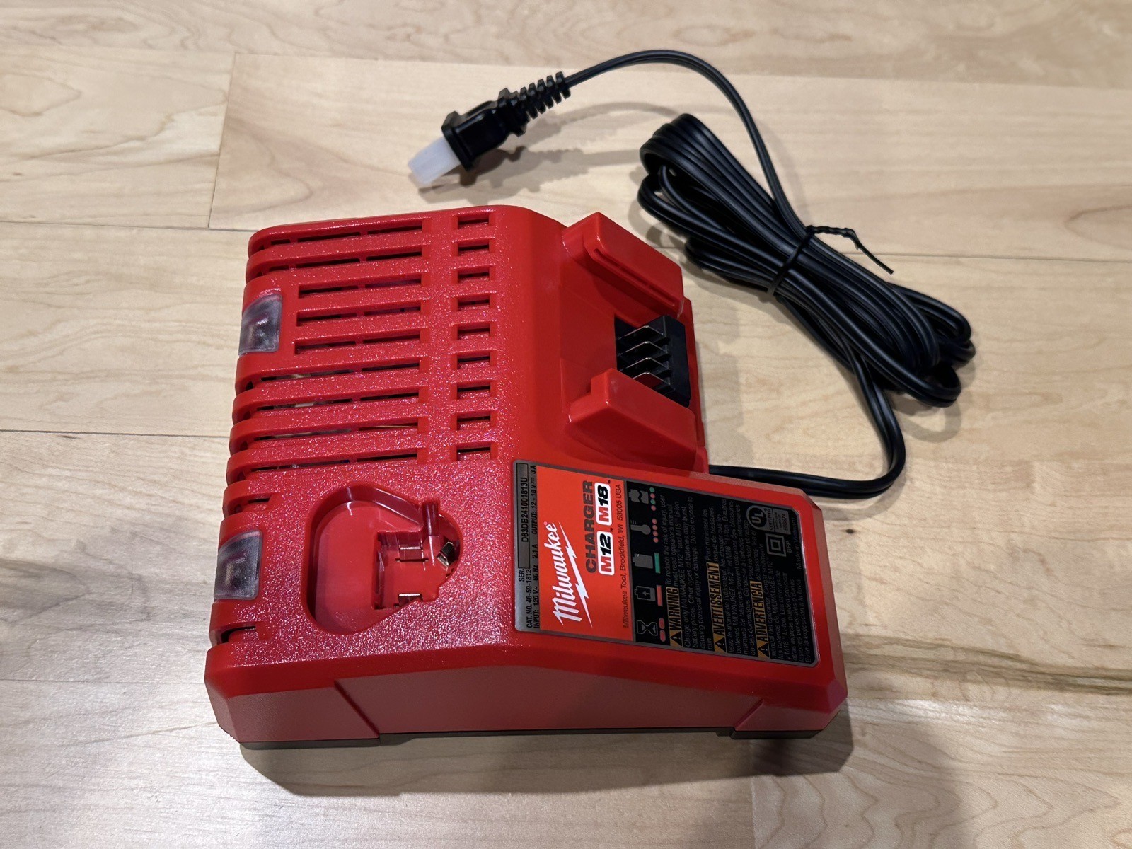 NEW GENUINE Milwaukee 48-59-1812 M12/M18 12V/18V Multi-Voltage Battery Charger