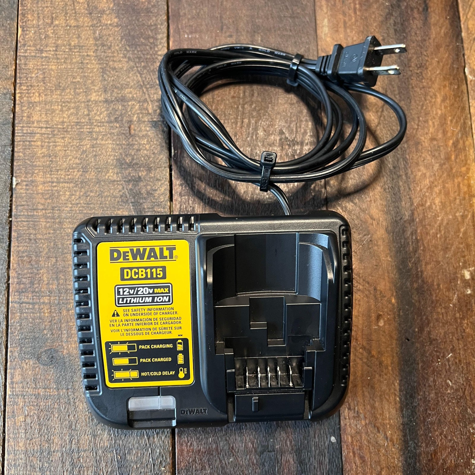 DeWalt DCB115 12V 20V MAX Lithium Ion Battery Charger (Tool Only)