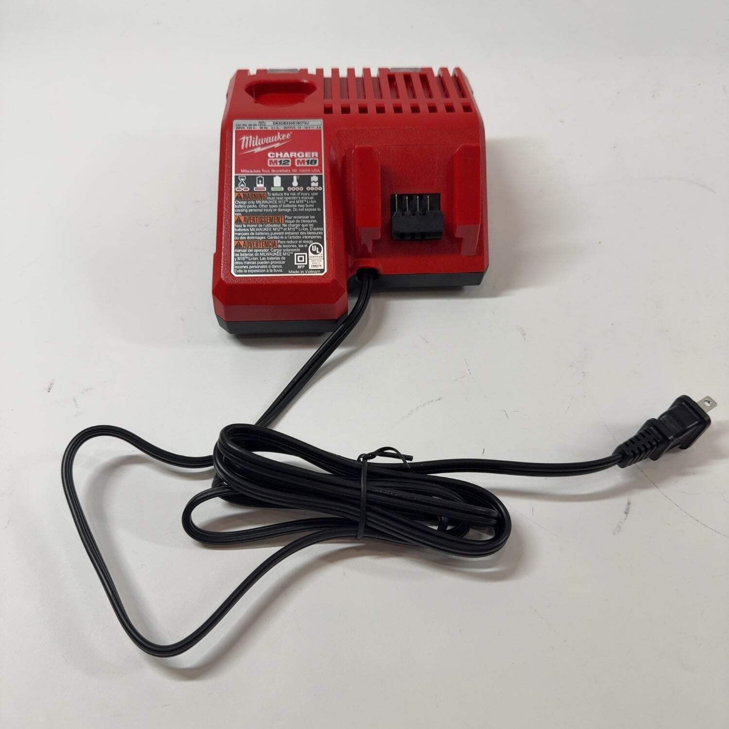 Milwaukee 48-59-1812 M12, M18 Battery Charger