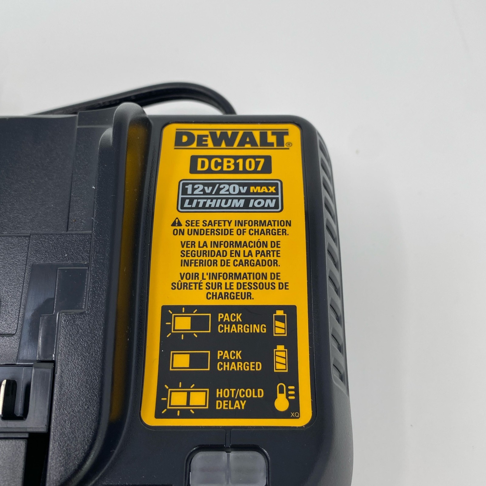 DeWALT DCB107 12V/20V MAX Li-Ion Charger, Black/Yellow Bulk
