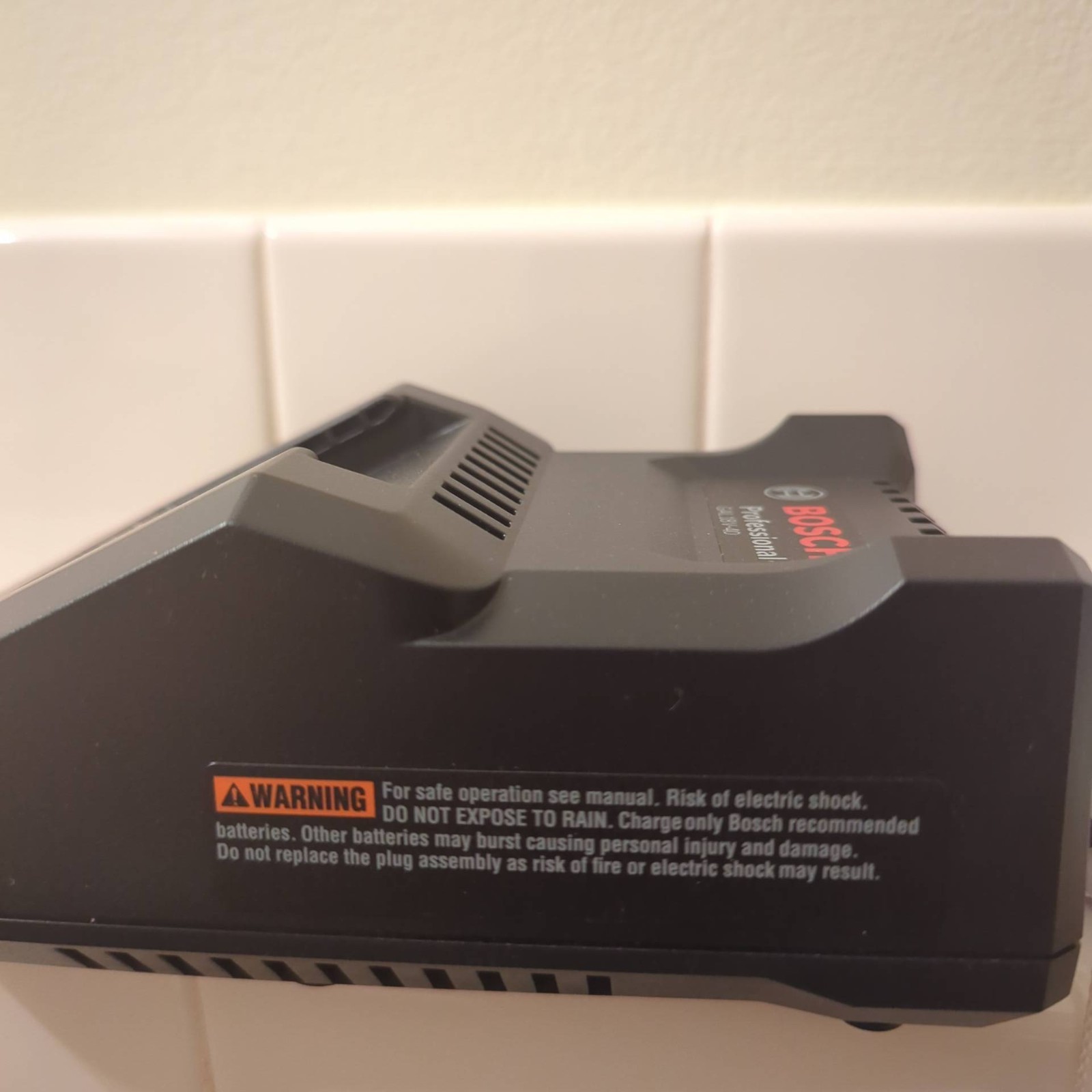Bosch Professional GAL18V-40 18V Lithium-Ion Fast Battery Charger Genuine OEM