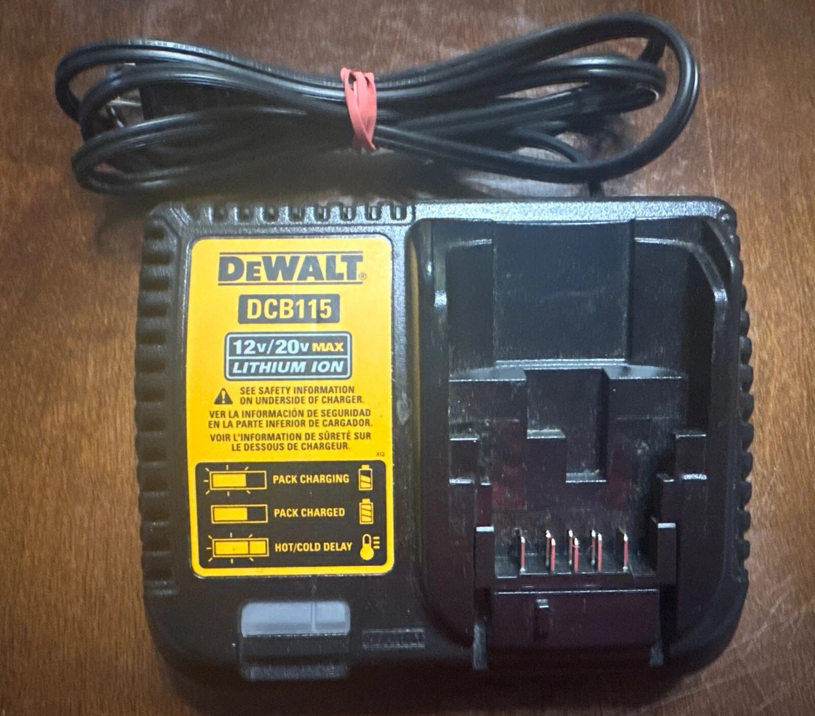Dewalt DCB115 Fast Charger Genuine 12V-20V MAX Lithium Ion Battery Charger