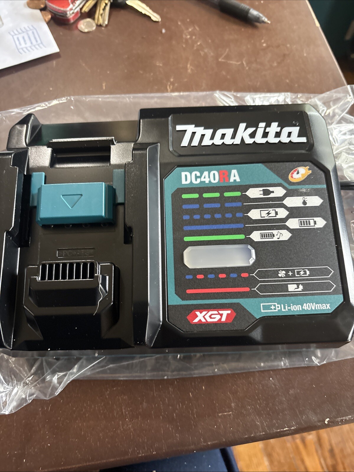 Makita DC40RA 40V Max XGT Rapid Optimum Charger – New