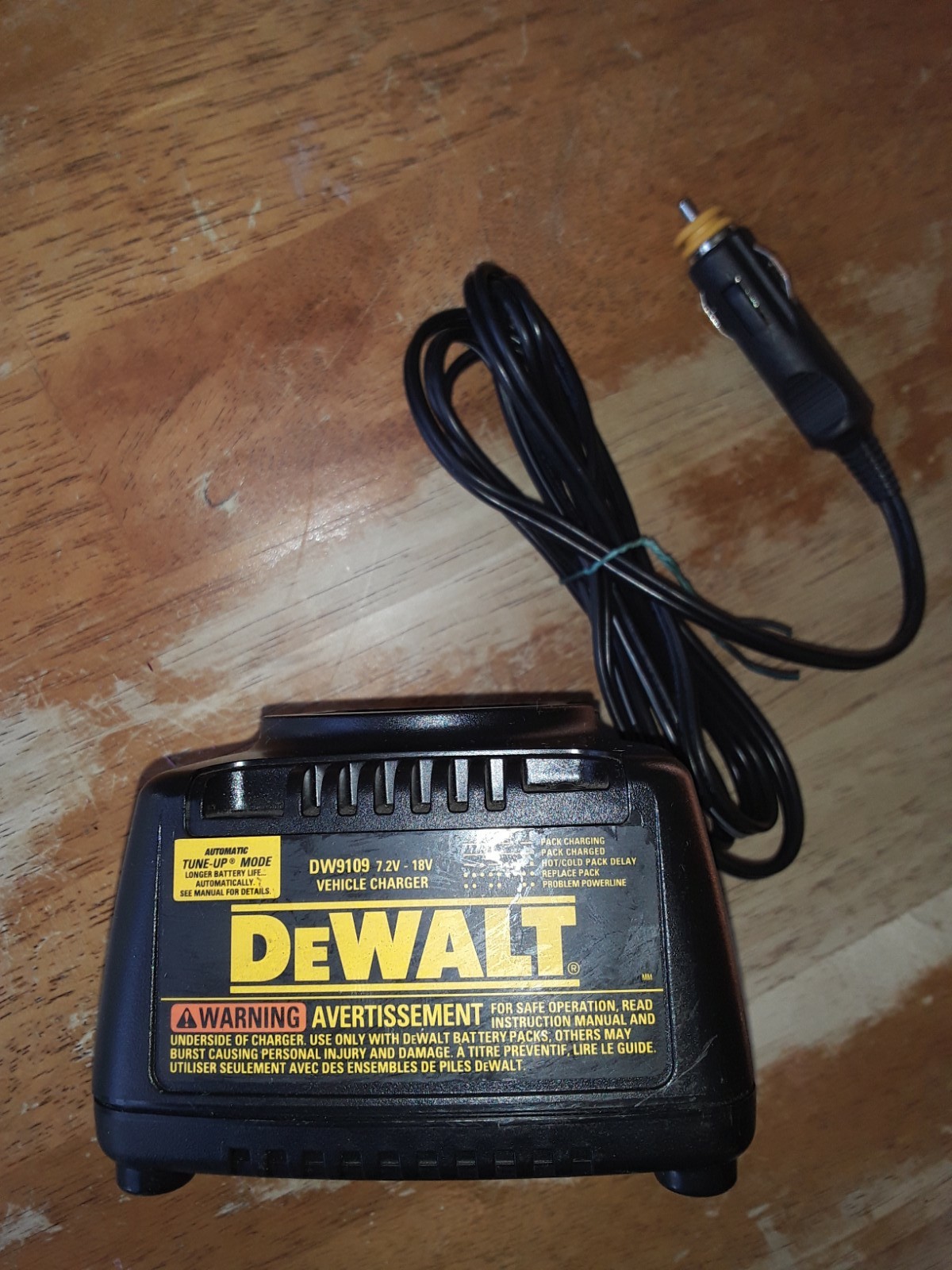 Dewalt DW9109 7.2-18V Battery Charger For Auto Cigarette Lighter Plug