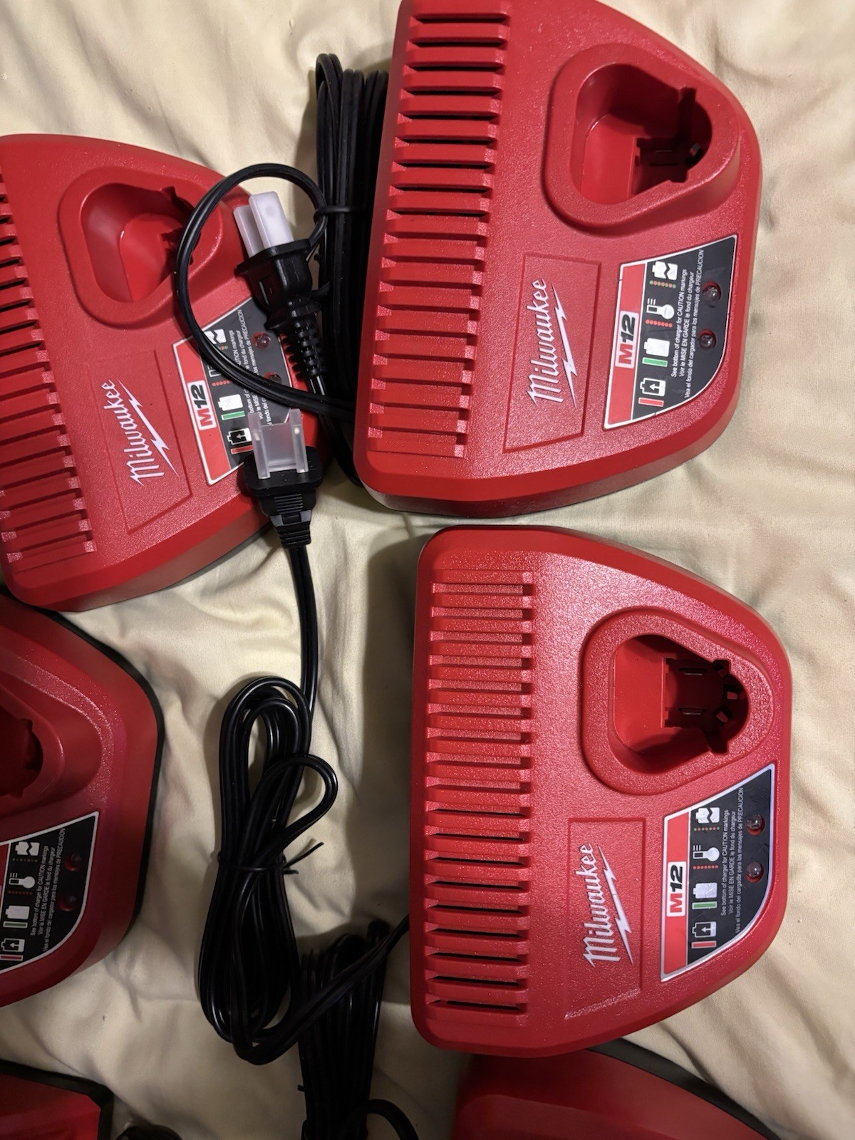 7xMilwaukee M12/M18 18V Dual Bay Battery Charger 2-Battery Red Open Box