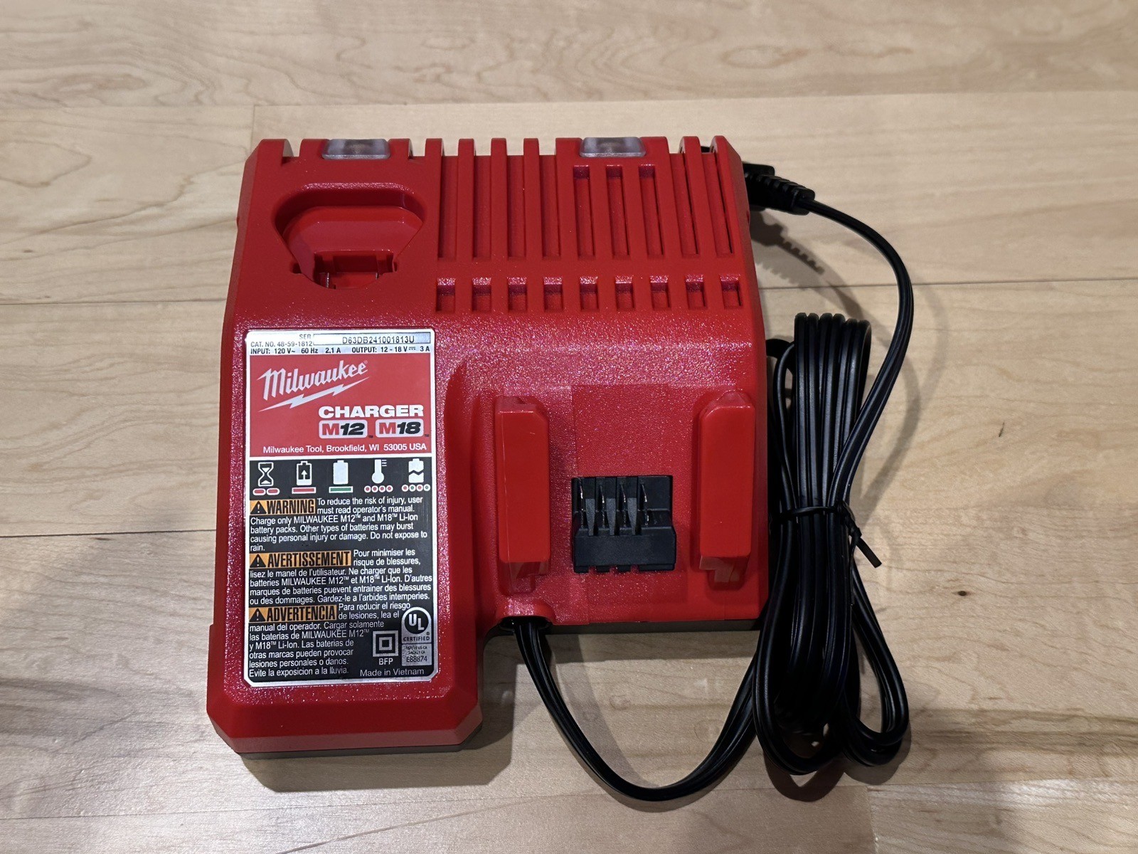 NEW GENUINE Milwaukee 48-59-1812 M12/M18 12V/18V Multi-Voltage Battery Charger