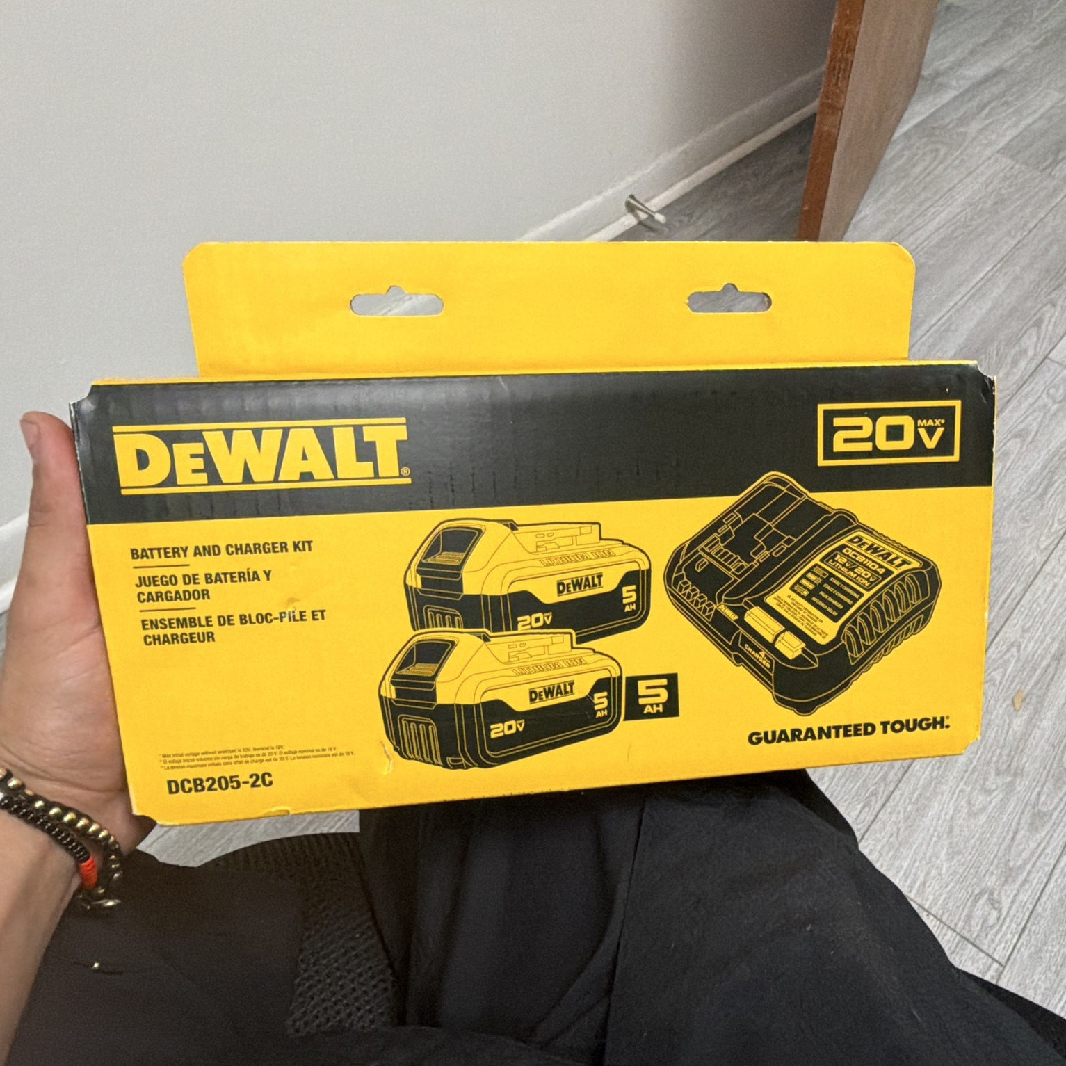 DEWALT DCB205-2C 20V MAX Battery & Charger Kit, Yellow (Batteries Included)