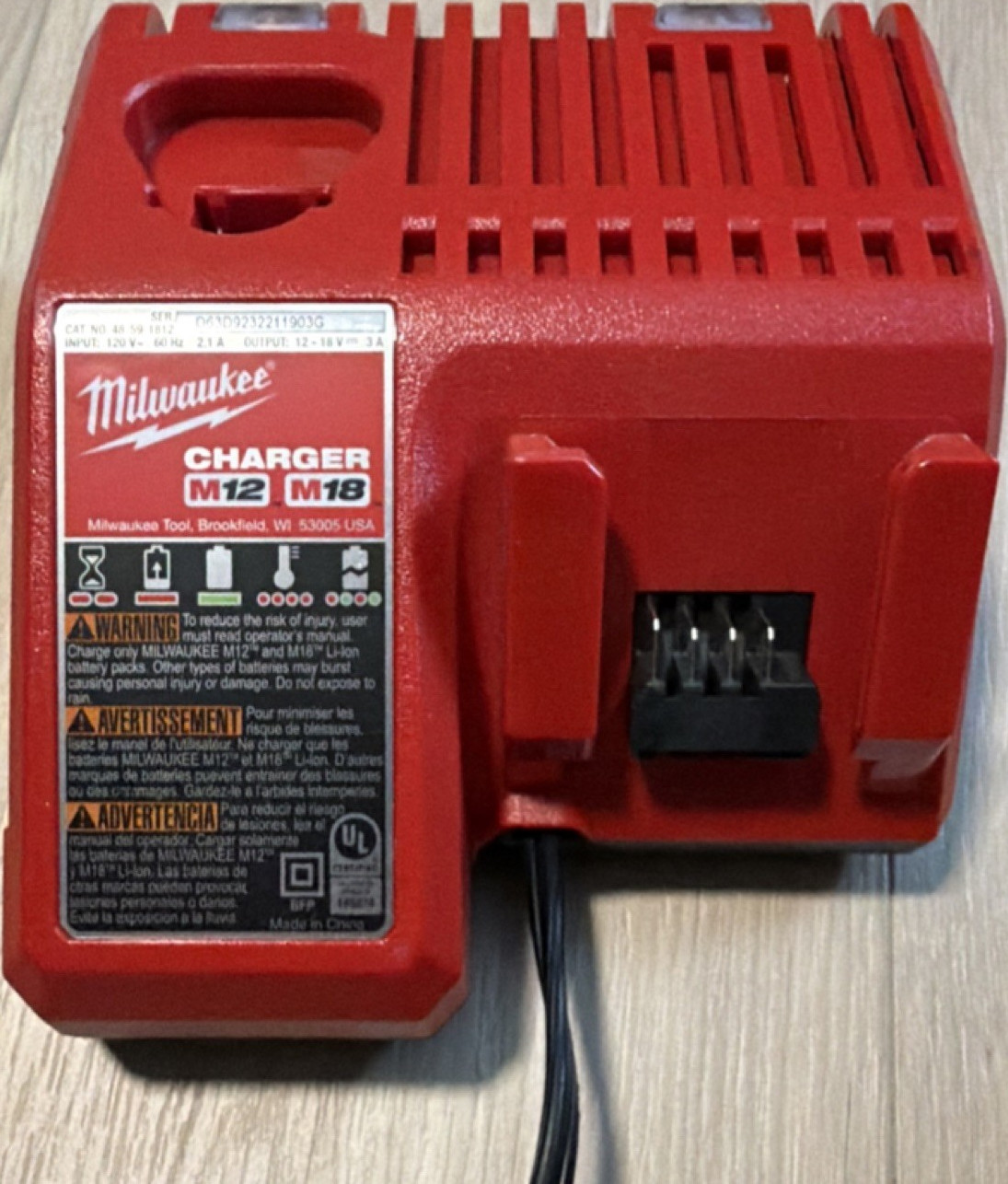Milwaukee M12/M18 Battery Charger 12-18V Red Model 48-59-1812