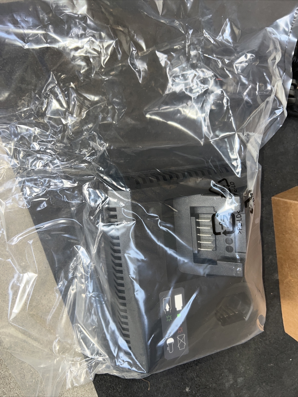 For Snap-on CTC131 14.4 and 18 V Dual Bay Charger – Black Tool Only