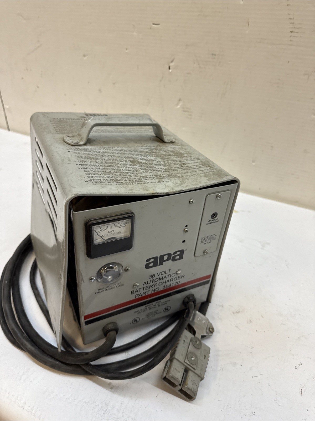 APA (advance) 36volt/36amp Automatic Battery Charger # 388120 For Parts