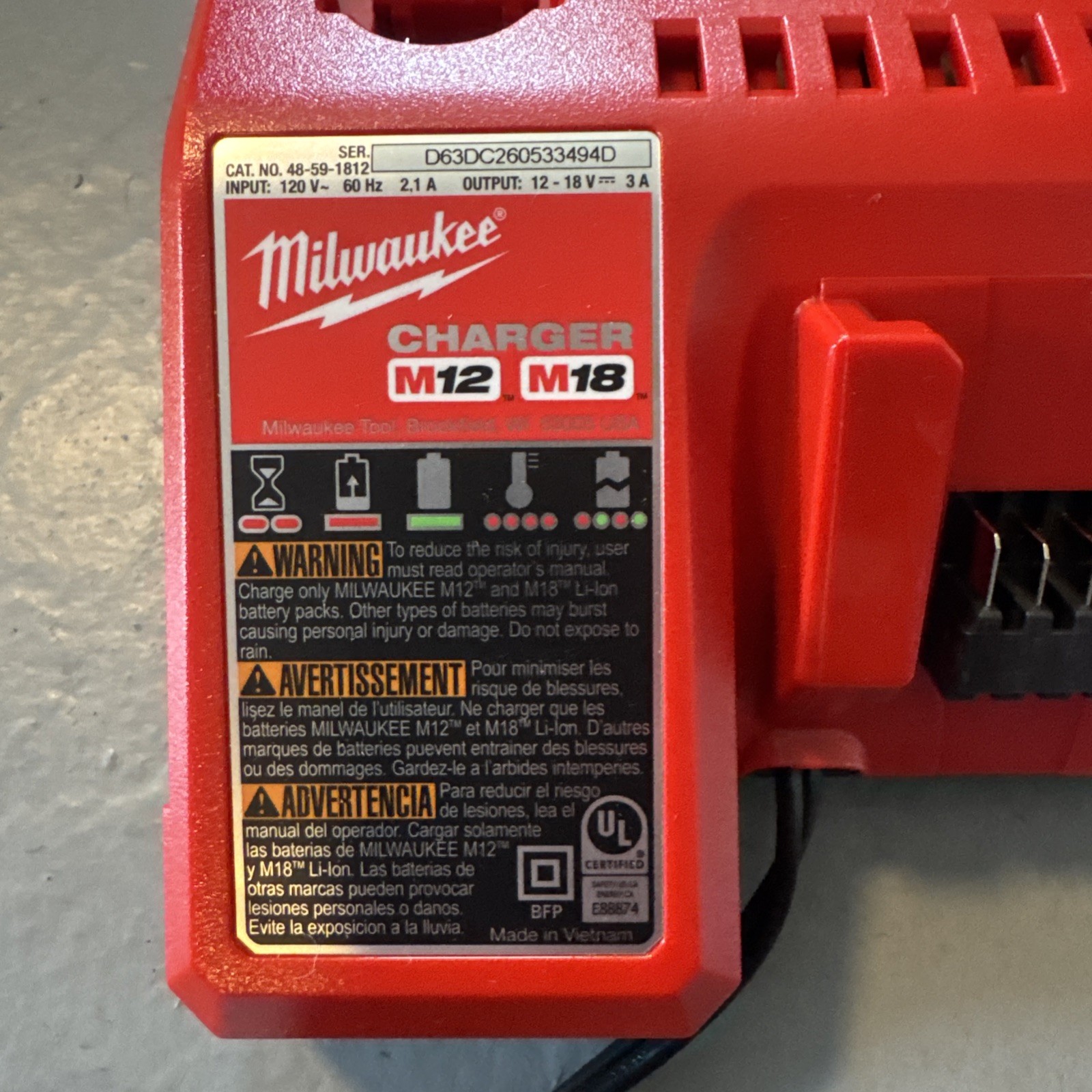 Genuine MILWAUKEE 48-59-1812 18V M12 / M18 LITHIUM ION CHARGER