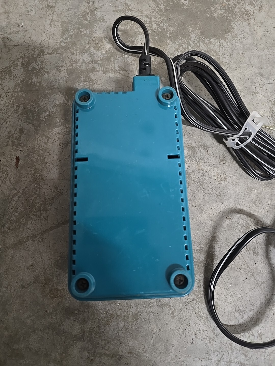Makita OEM Fast Charger DC9700A 7.2V-9.6V 12v Battery 1220