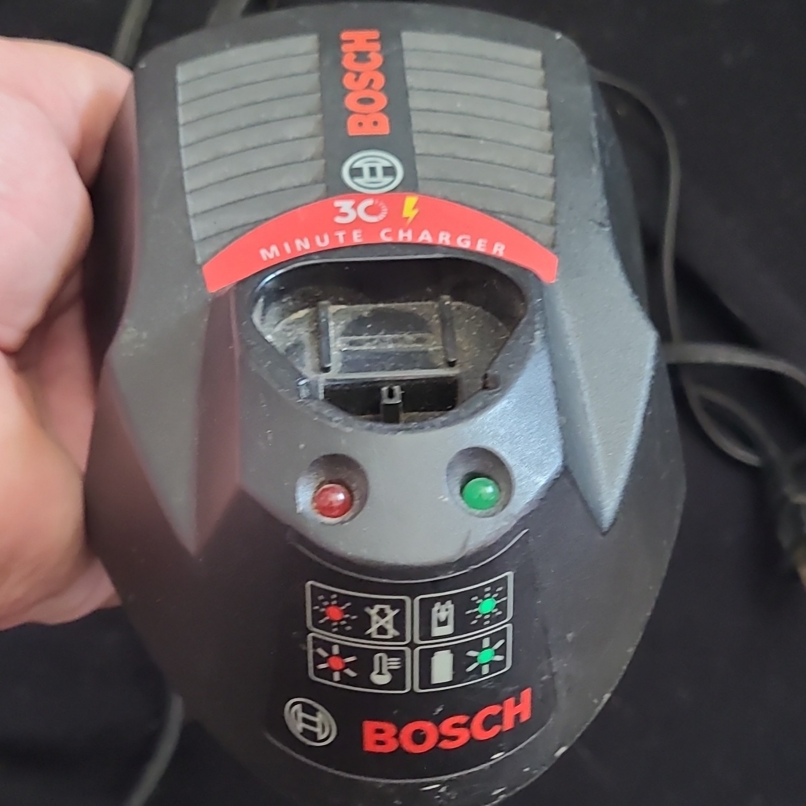Bosch BC430 30-Minute Battery Charger 10.8V/12V Max Black, 1-Battery