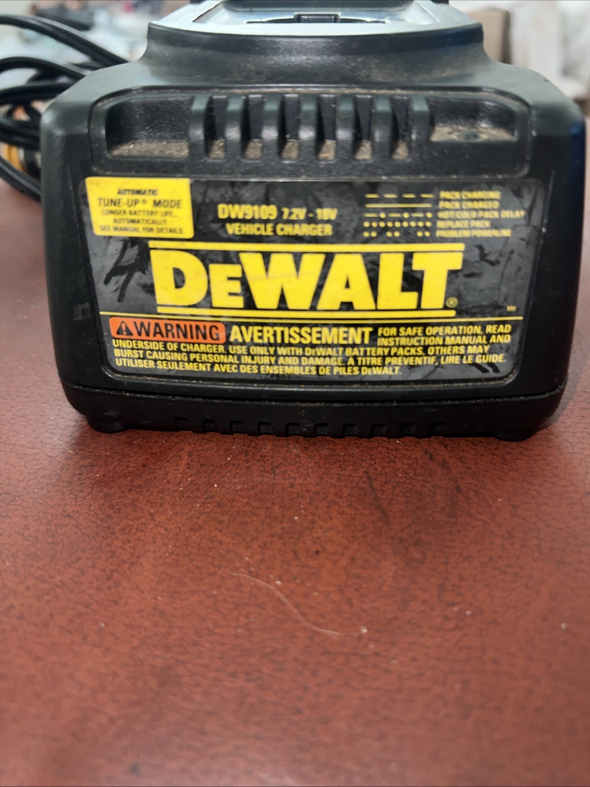 Dewalt DW9109 7.2-18 V Vehicle Battery Charger Cigarette Lighter Plug