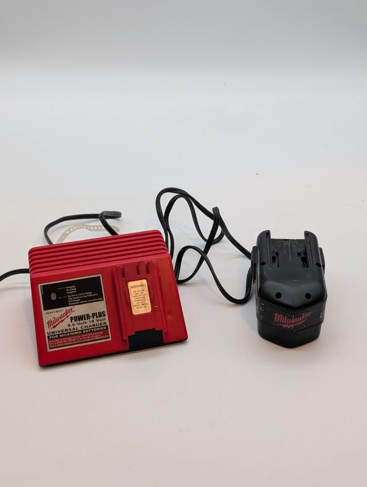 Milwaukee Power-Plus Battery Charger 9.6v-18v Vintage W 18 V Battery