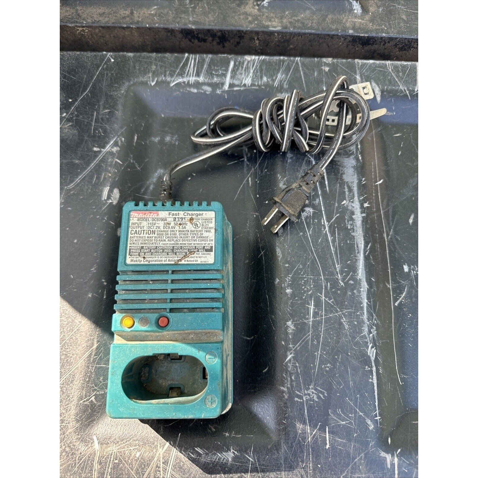 Makita DC9700A DC9700 7.2V to 9.6V Battery Fast Charger Genuine OEM