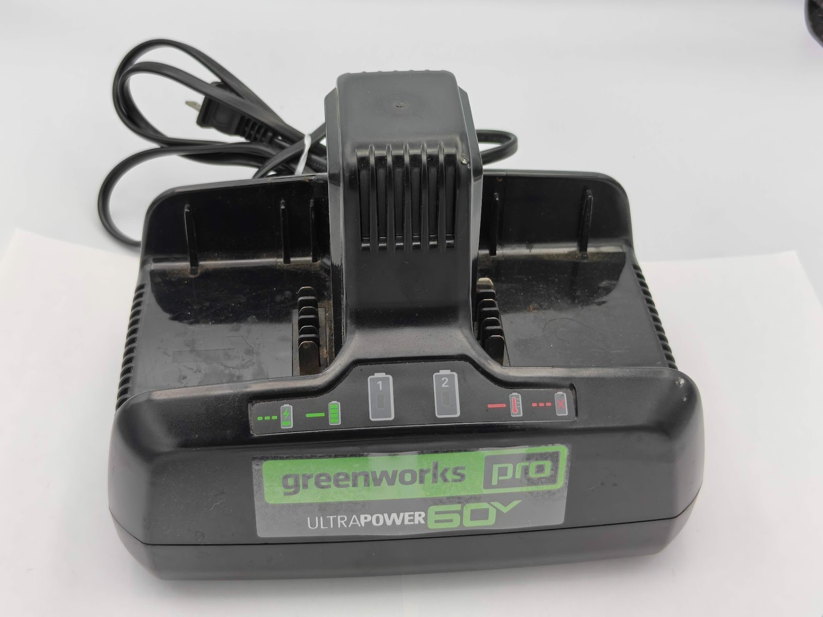 Greenworks PRO Dual Port 60-Volt 60V 10A Super Charger 60DPC10A Pre Owned WORKS
