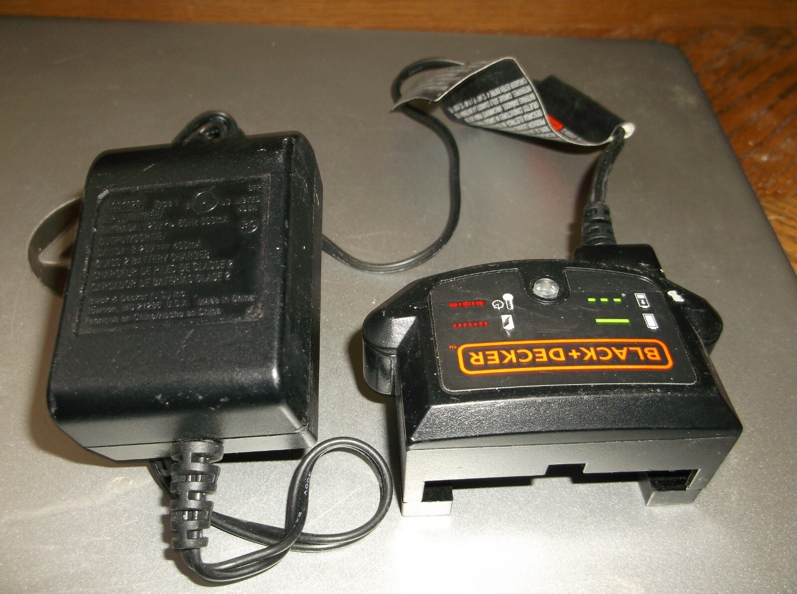 Black & Decker LCS1620 20V charger-BRAND NEW