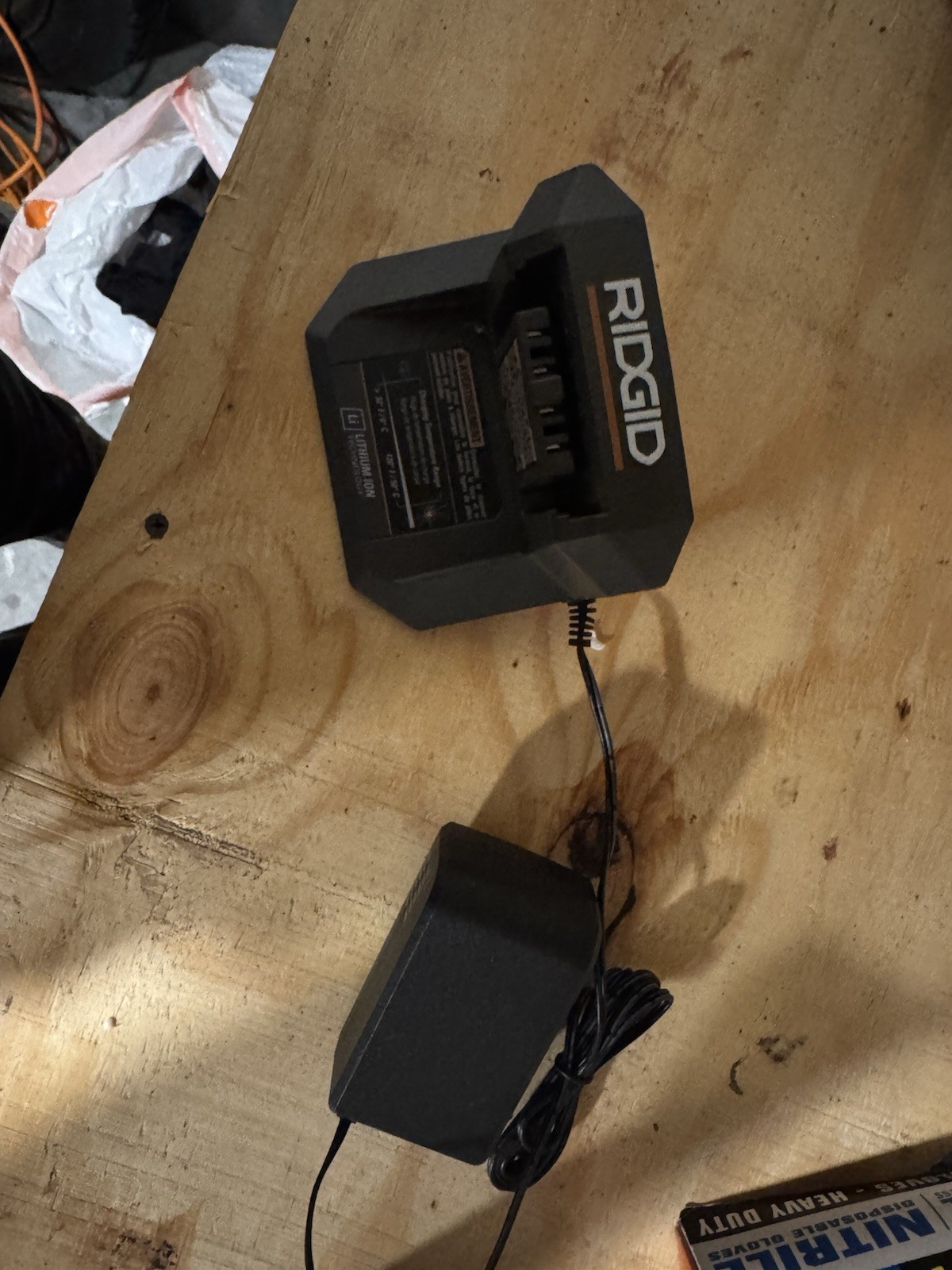 New RIDGID Single Port Battery Charger, R86093, 18V
