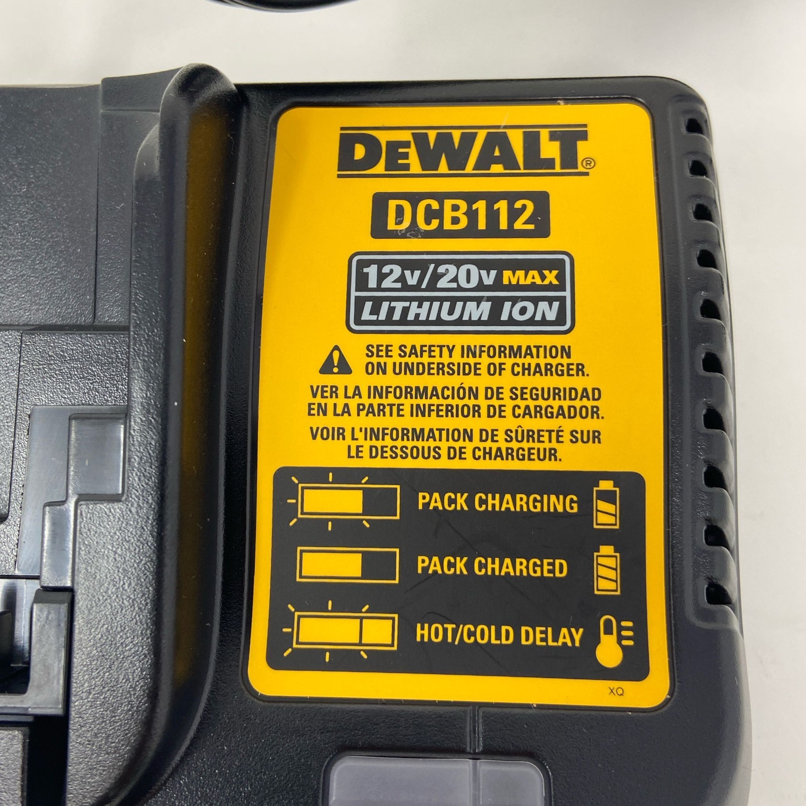 DEWALT DCB1104 12V/20V MAX 4A Battery Charger – Black/Yellow