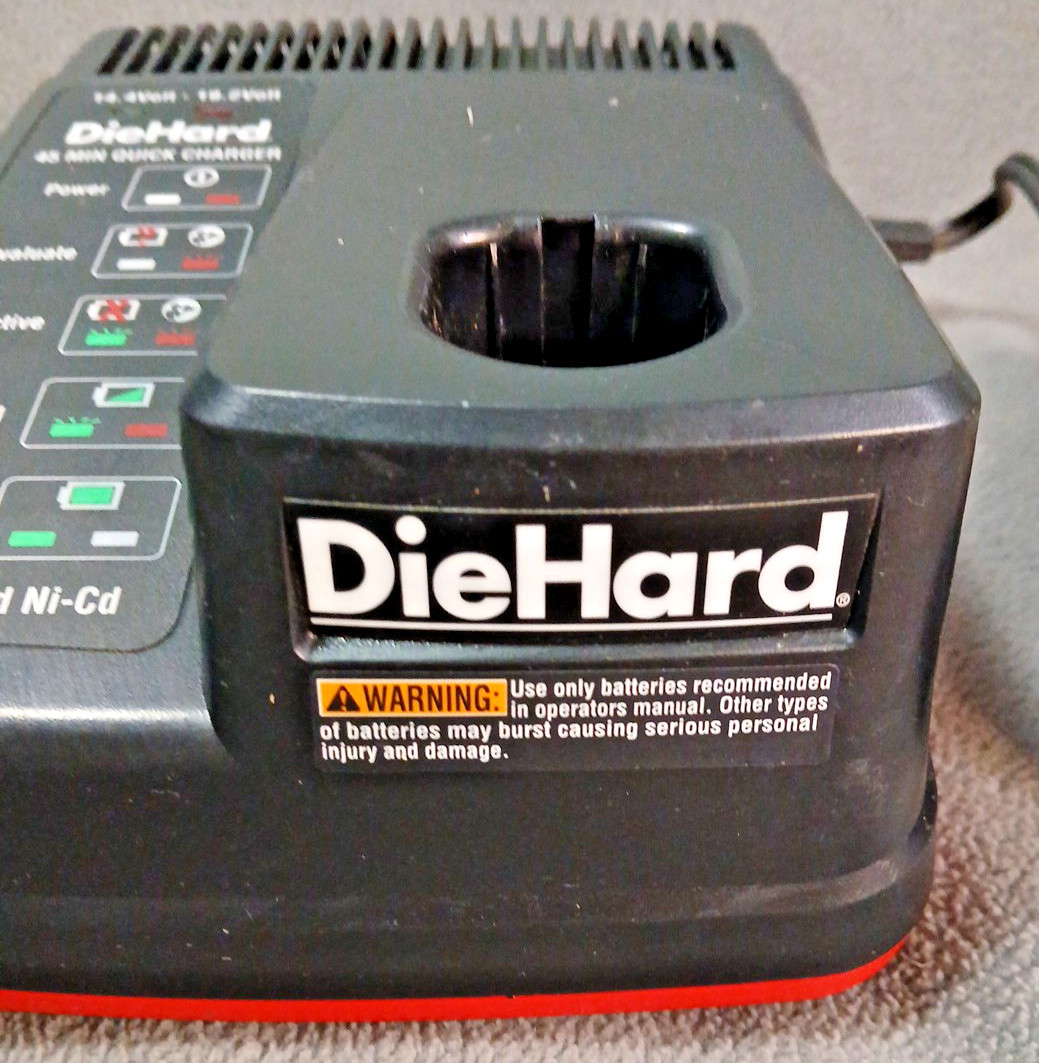 DieHard 45 Minute Quick Charger 14.4 Volt -19.2 Volt Li-Ion & Ni-Cad 315 259260