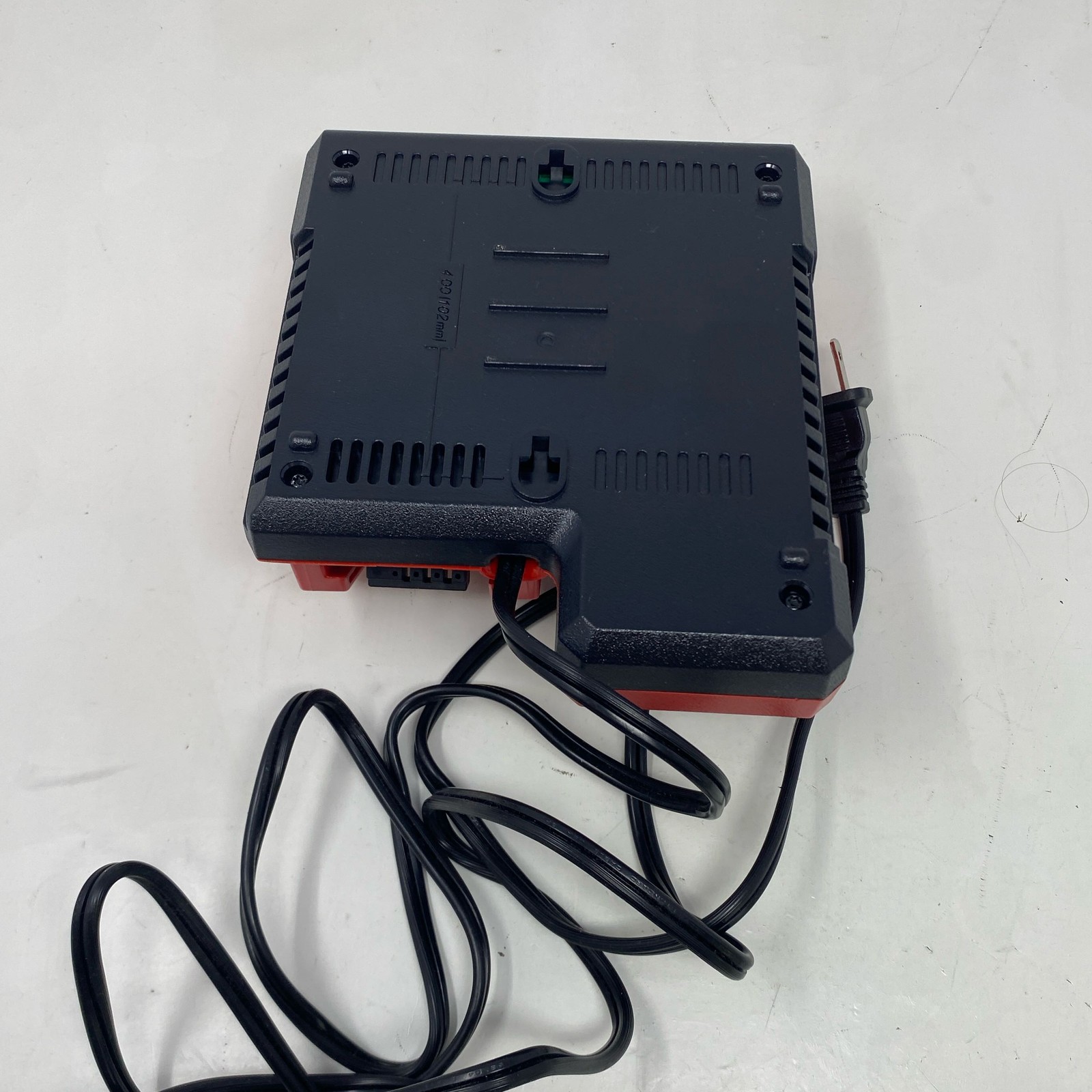 Milwaukee M12/M18 Multi-Voltage Battery Charger 48-59-1812 – Red