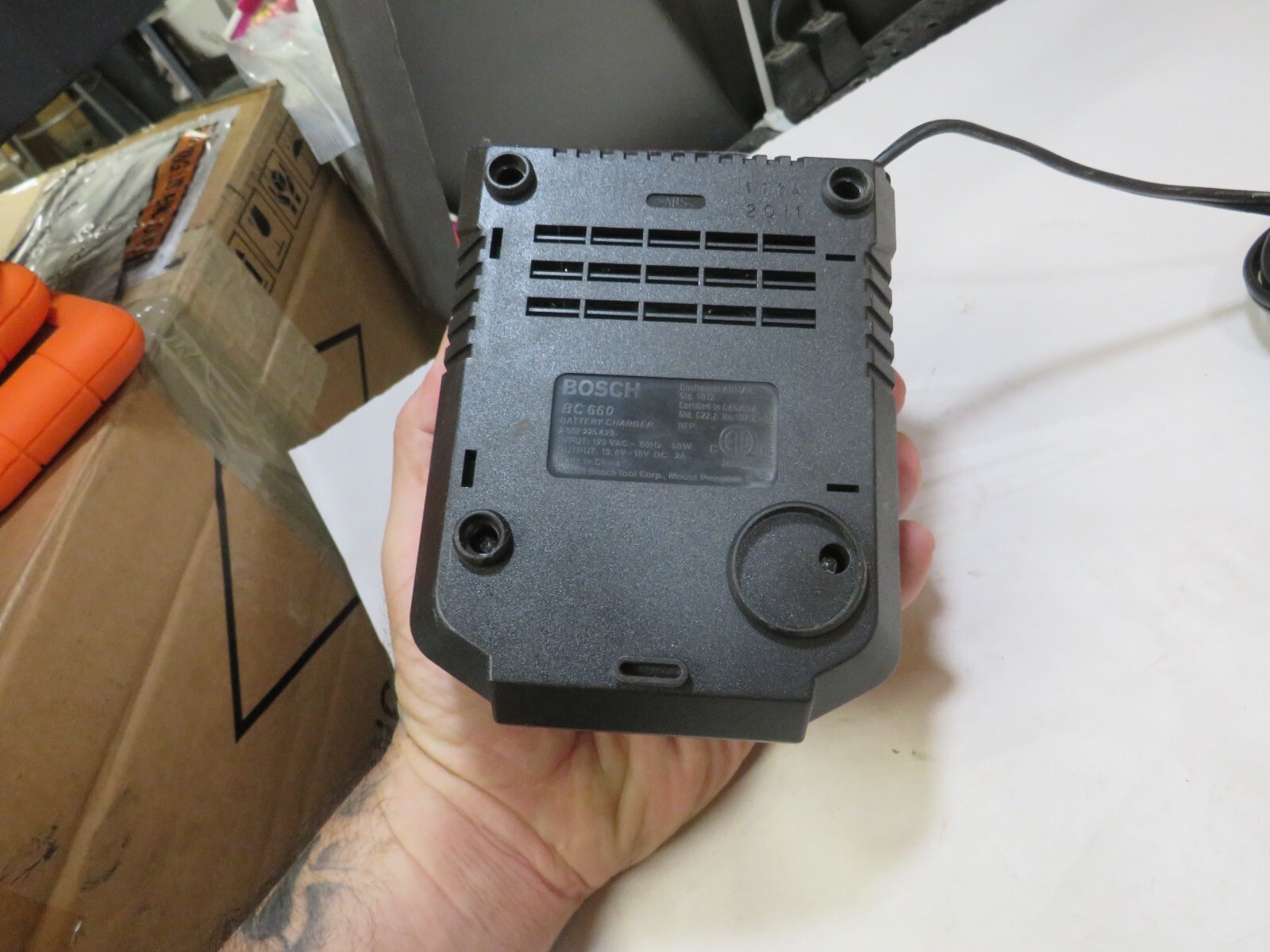 Bosch 18V Battery Charger BC660