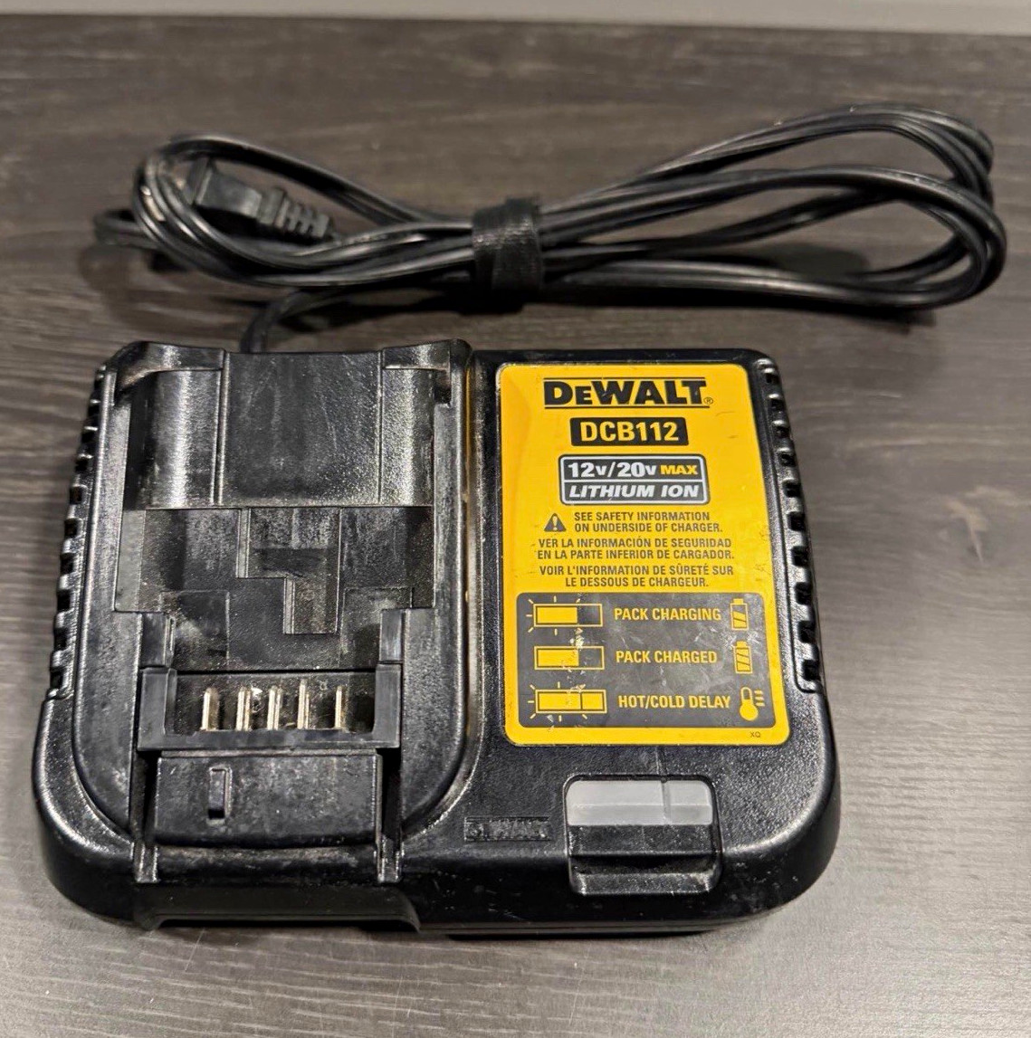 DEWALT DCB112 12V/20V MAX Lithium-Ion Battery Charger Black 1-Battery