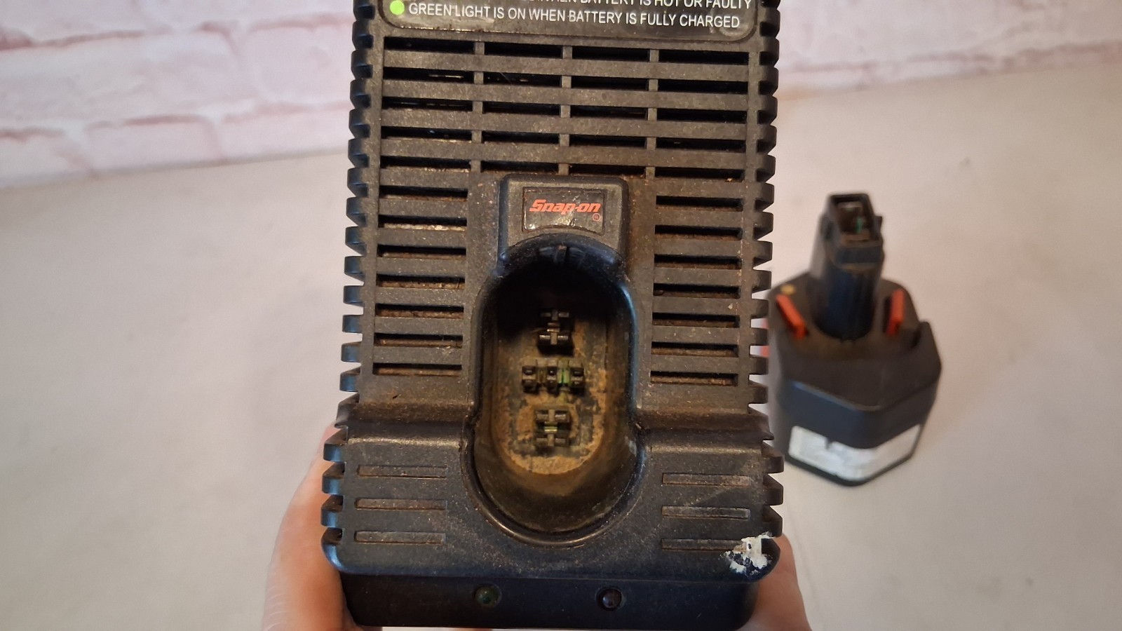 Snap-On VersaVolt 45 Minute Plug In Battery Charger CTC318 9.6-18V