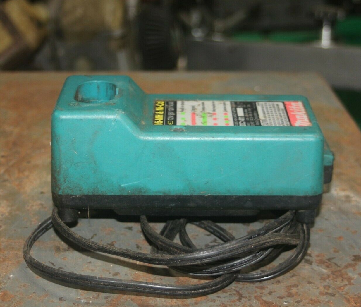 Makita Charger DC1411