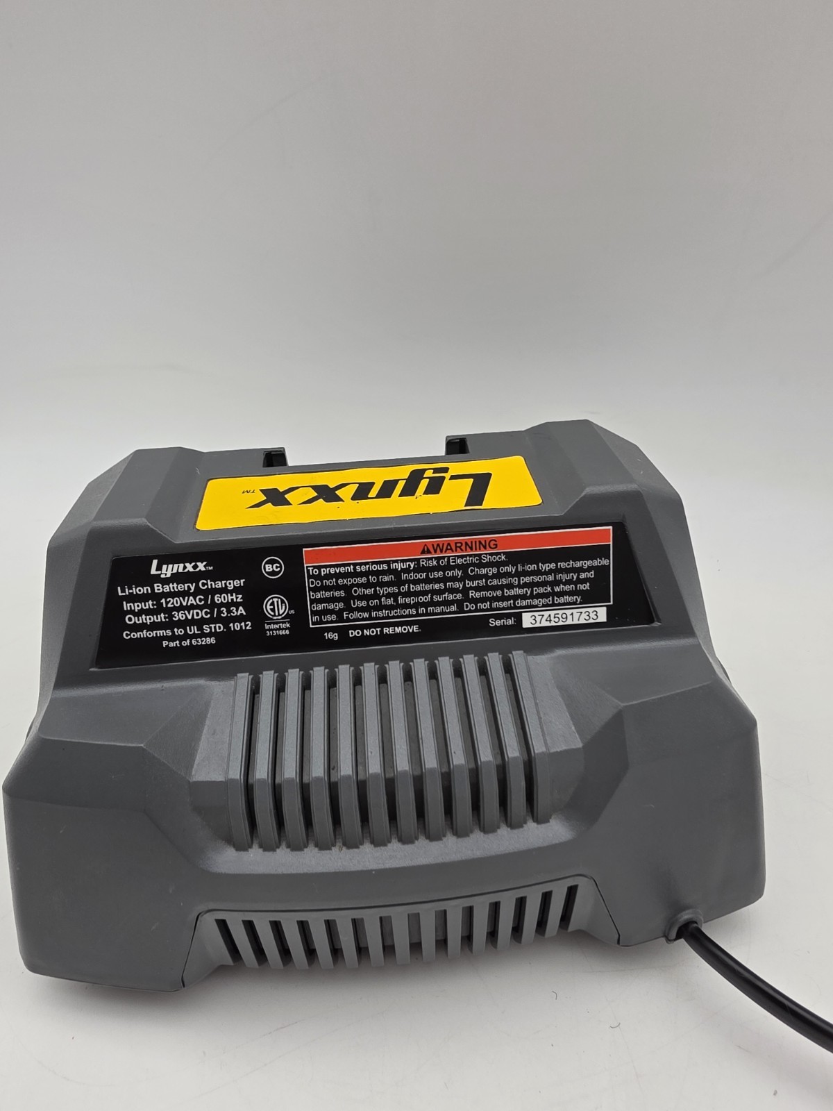 Lynxx Li-Ion 40v Battery Charger 36VDC 63286 Nice Condition