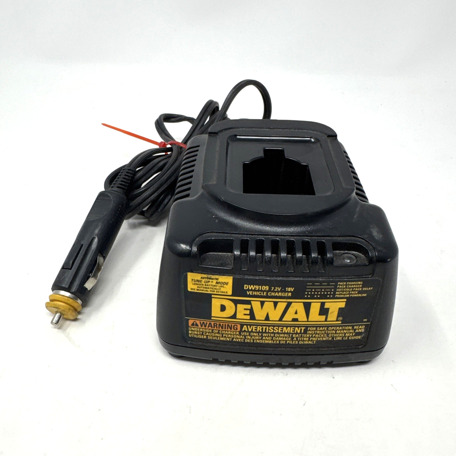 Dewalt DW9109 Vehicle Car Truck Battery Charger 9.6v-18v Tested Working