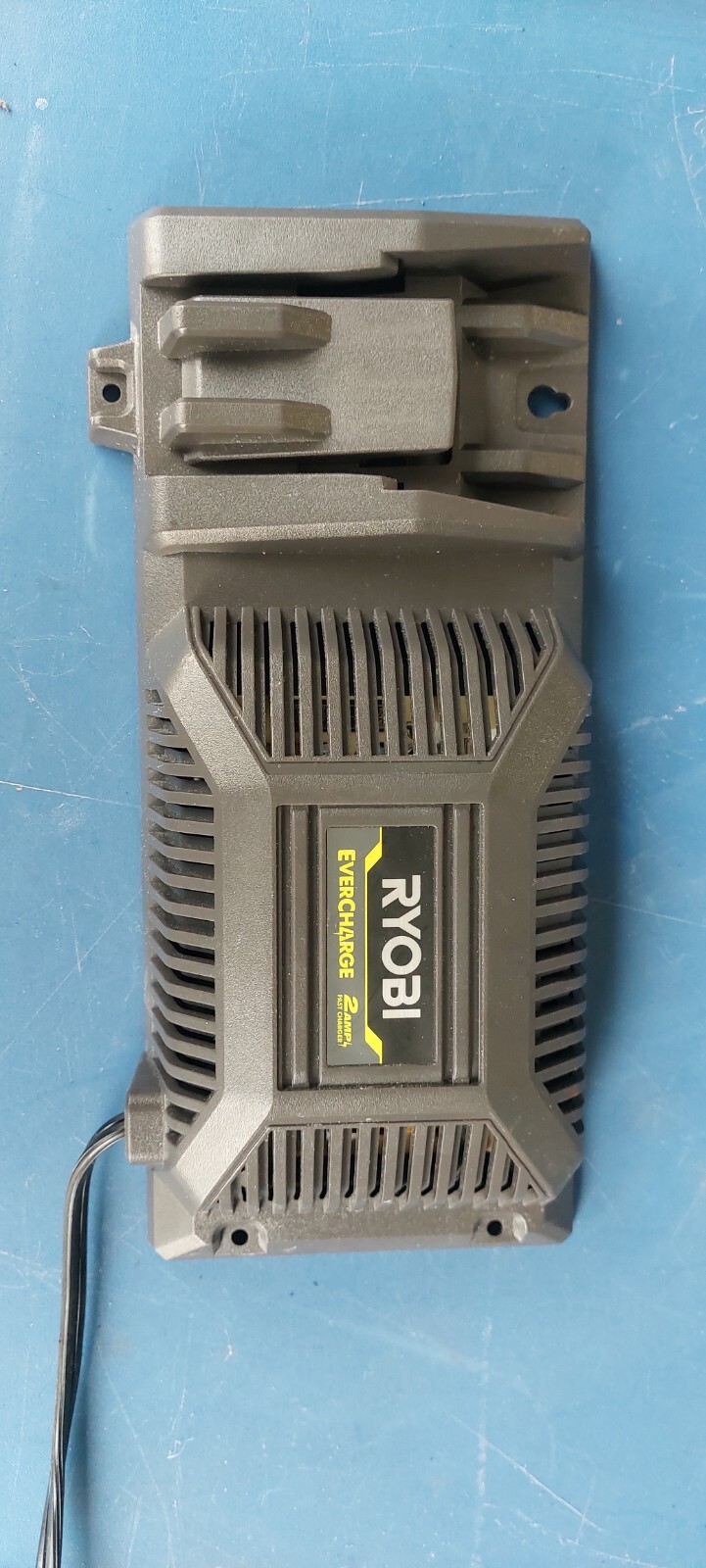 RYOBI P187 ONE+ 18V Fast EVERCHARGE Charger