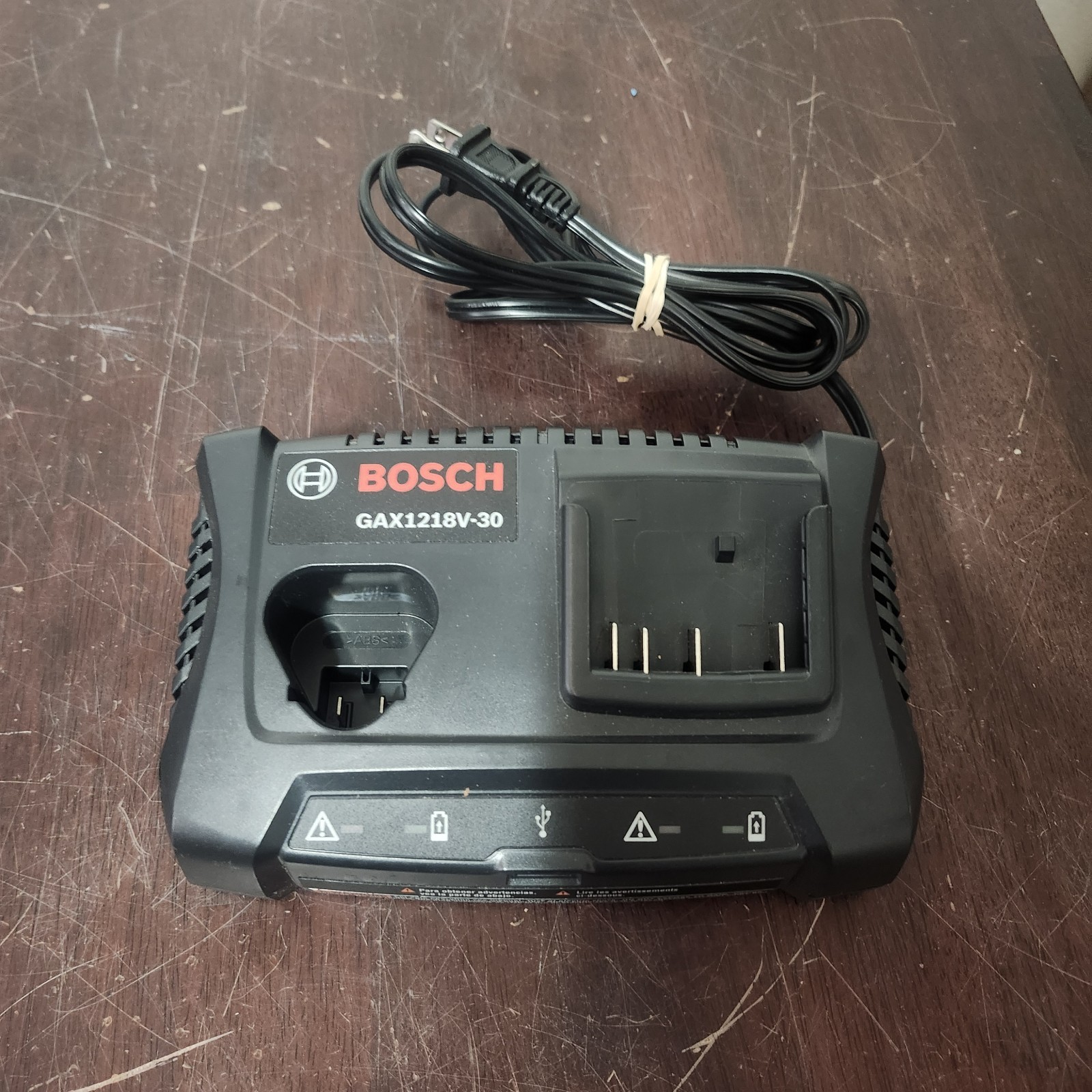 BOSCH GAX1218V-30 Lithium Ion Battery Charger 12V Max 18V USB