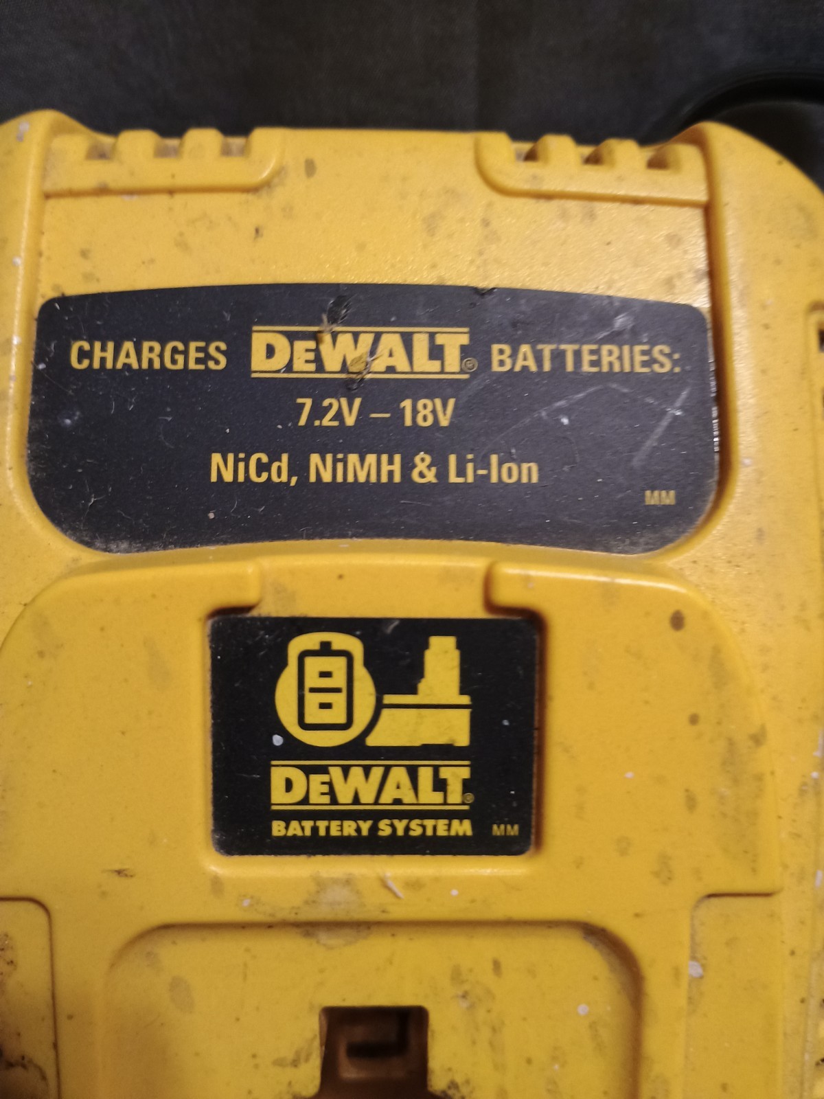 Dewalt Tool Battery Charger DC9310 Yellow For 7.2 To 18v Batteries Speed Charger