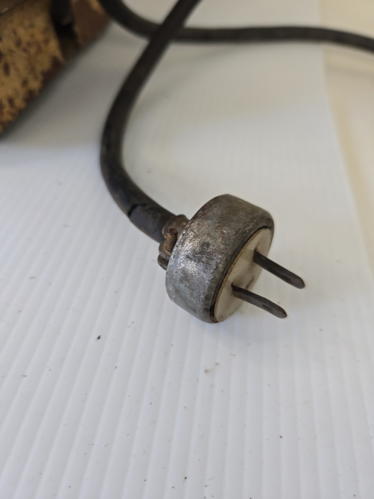 Fox Power Charger 6-13 V Model 360-H