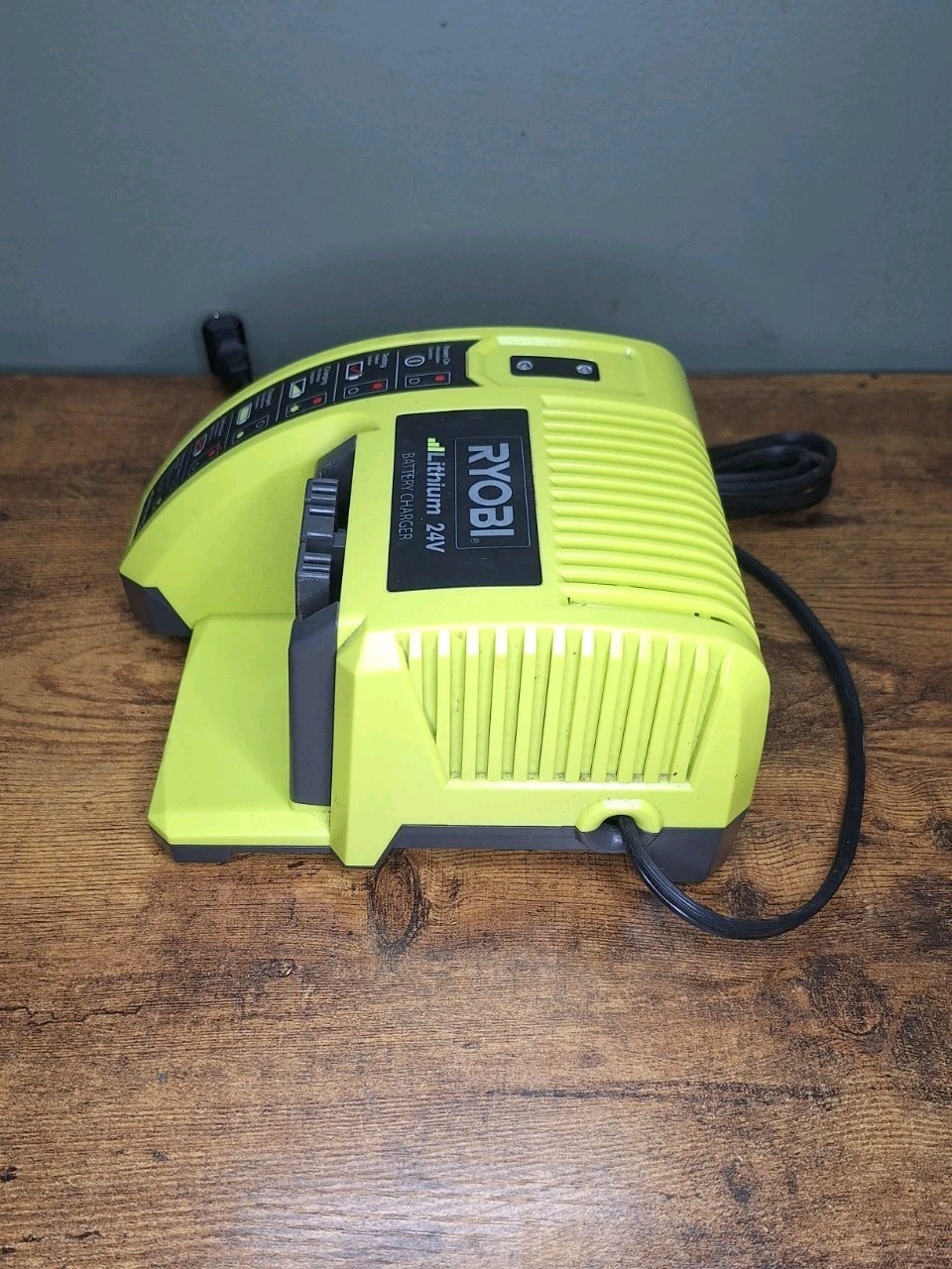 RYOBI Lithium 24V Battery Charger Model OP140 (Charger Only)
