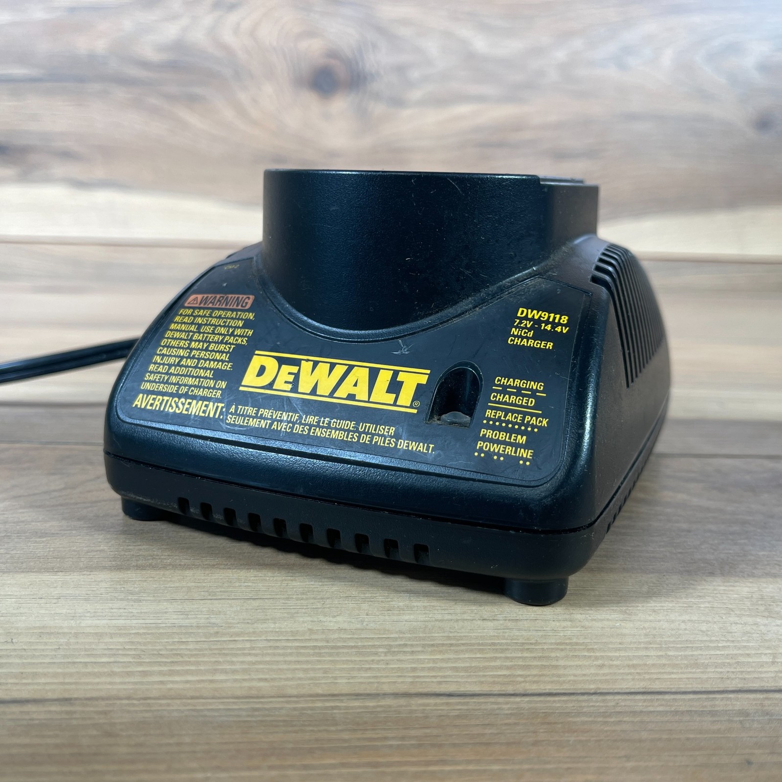 Dewalt DW9118 NiCd Genuine Battery Charger Black 7.2V-14.4V 1-Hour Power Tool