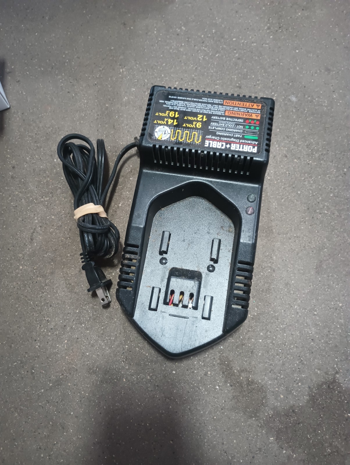Porter Cable 19.2V 9.6V NiCd 1 Hour Battery Charger 8605