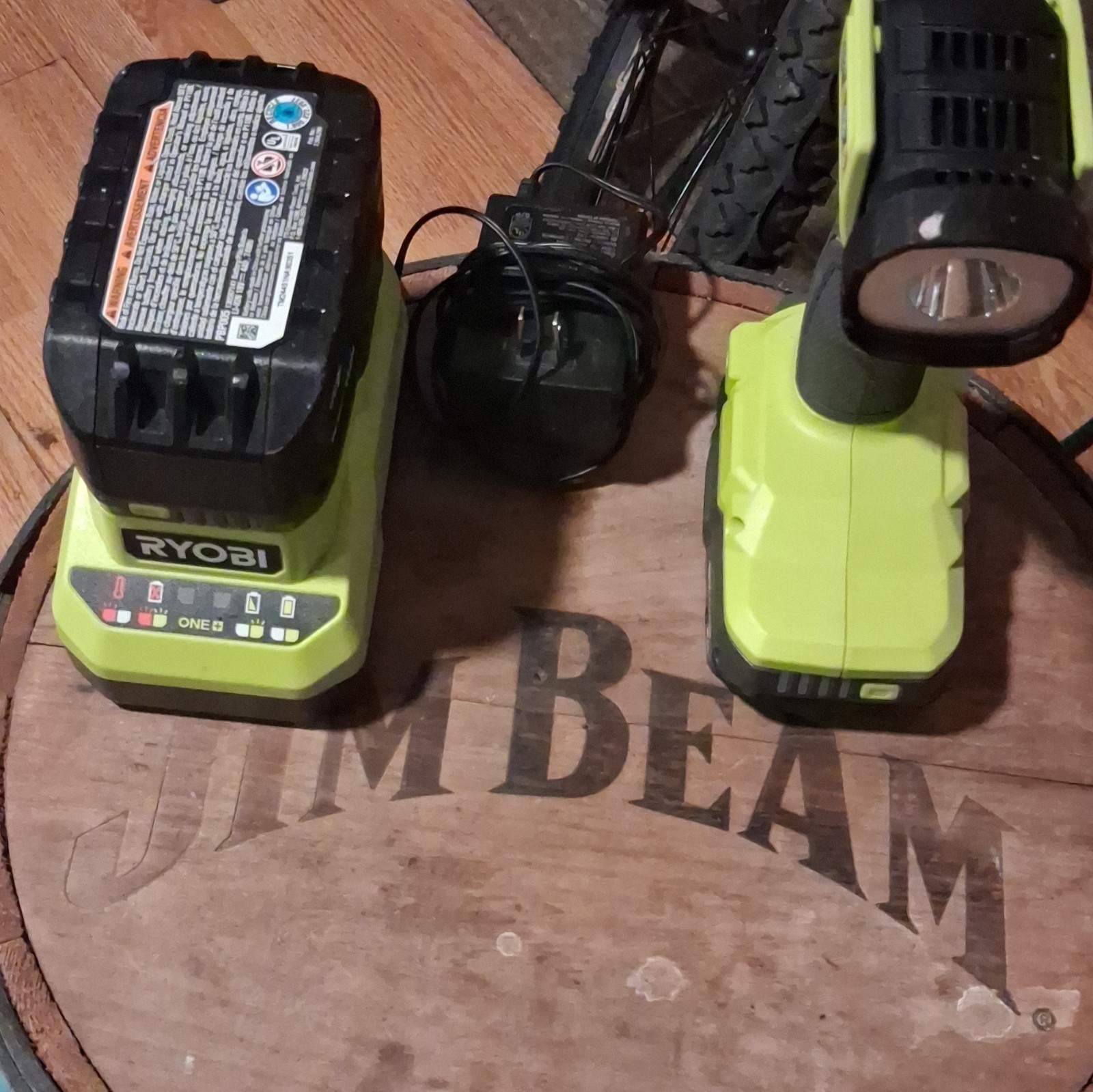 RYOBI ONE+ 18V Charger PCG002 w/ Battery Included, Green, 1-Bay