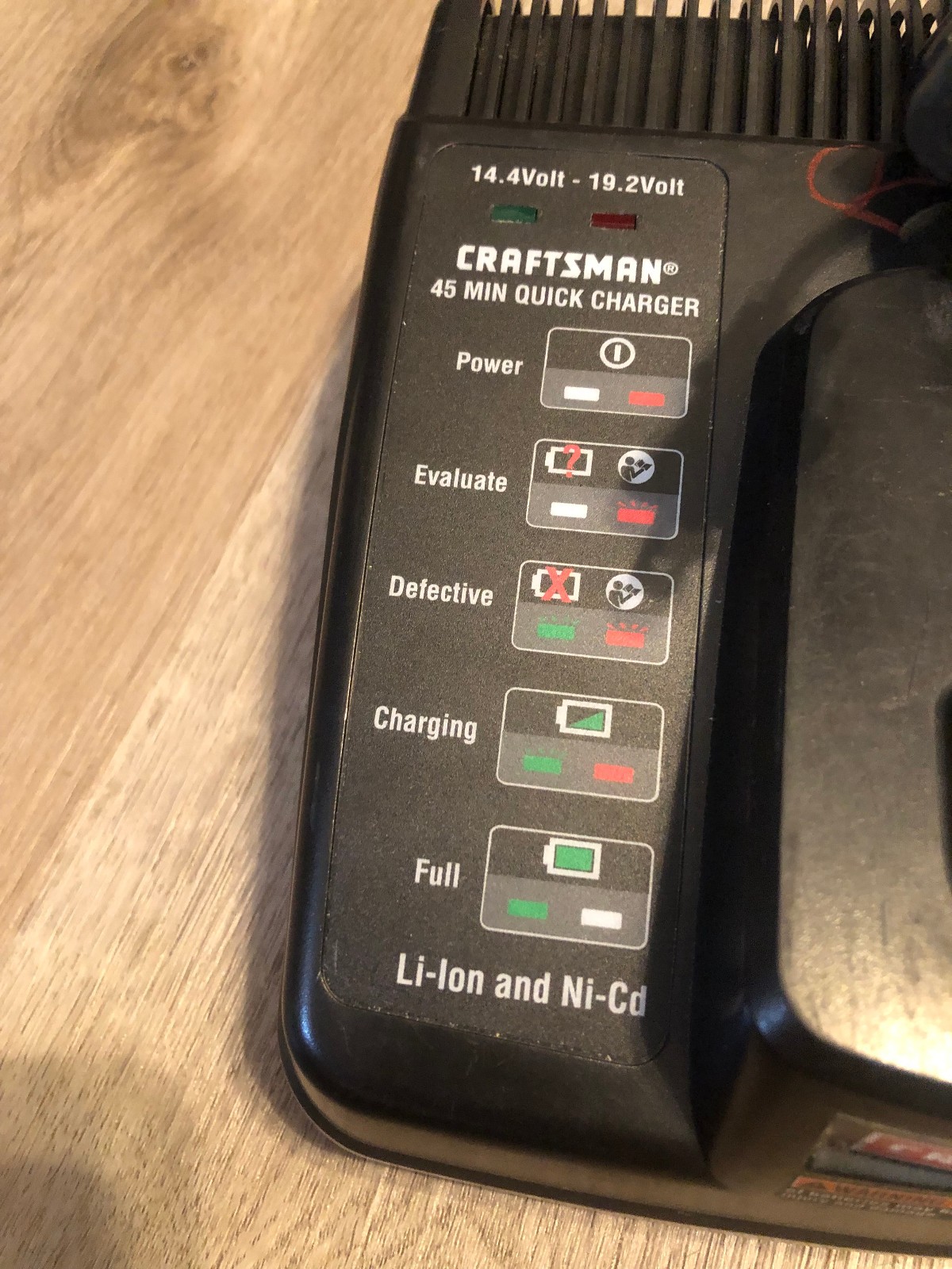 Craftsman DieHard 14.4-19.2V Li-Ion and Ni-Cd Battery Charger 315.259260