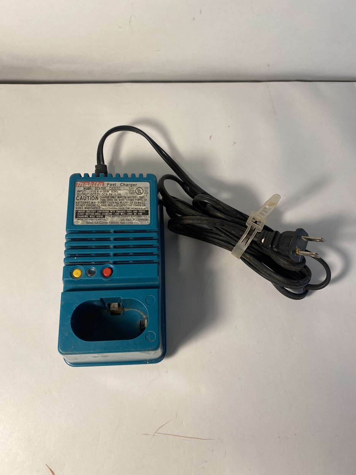 Genuine Makita Fast Battery Charger DC9700A 7.2V to 9.6V