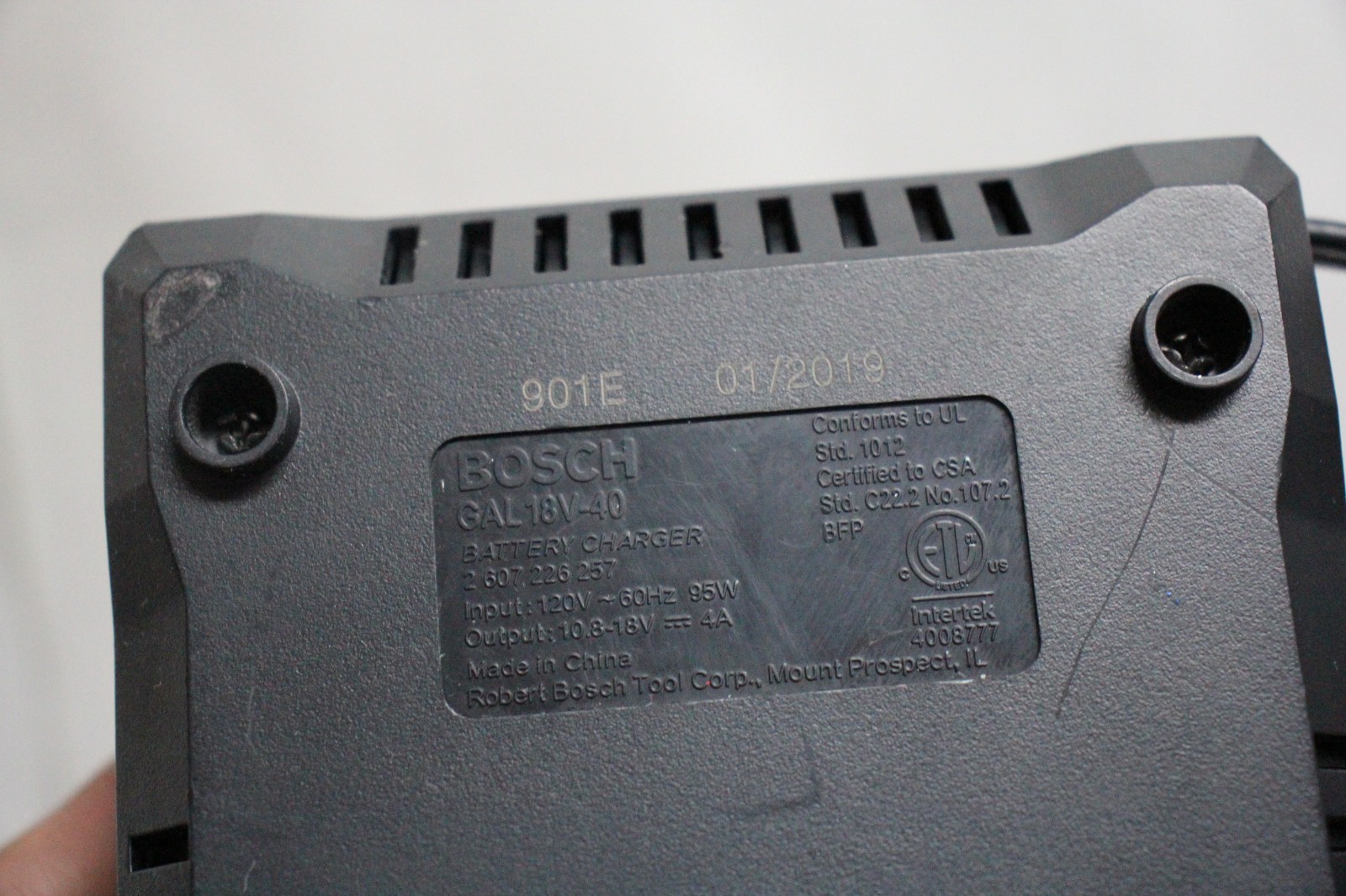 Bosch GAL18V-40 Lithium-Ion Battery Charger