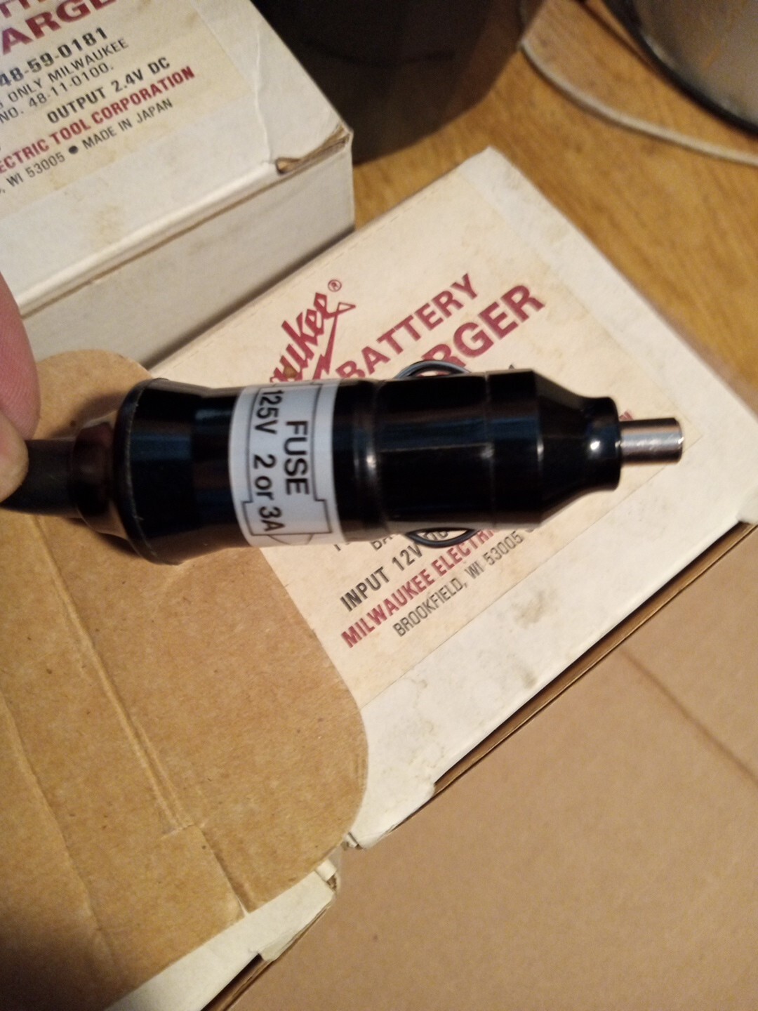 MILWAUKEE NOS BATTERY CHARGER 12V DC 48-59-0181 ** DC PLUG ONLY**