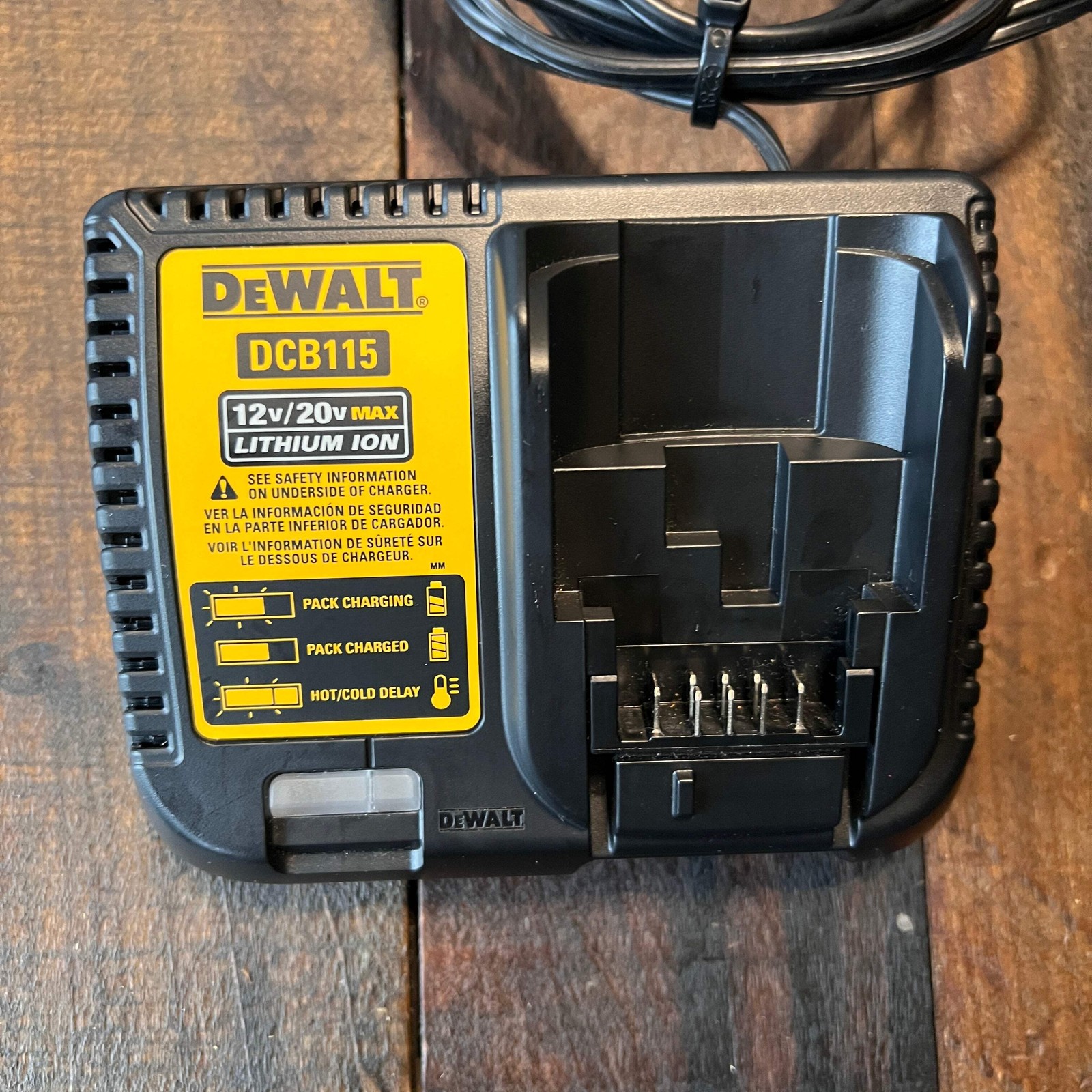 DeWalt DCB115 12V 20V MAX Lithium Ion Battery Charger (Tool Only)