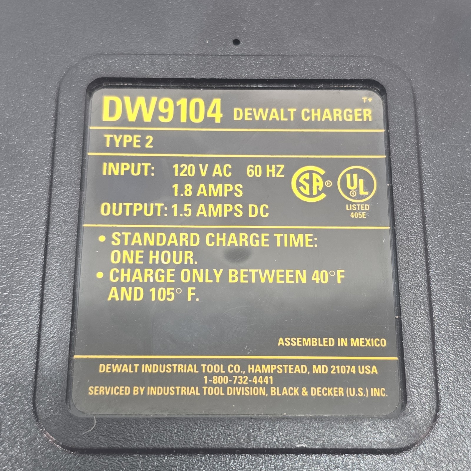 Dewalt Battery Charger DW9104 Standard One Hour Type 2 1.8 Amps 120V OEM Black