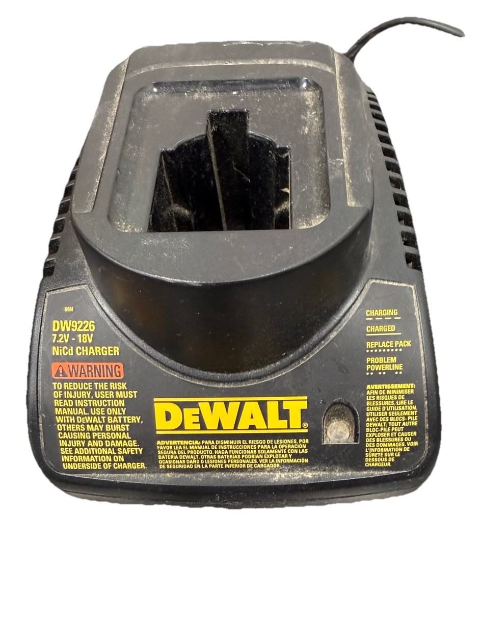 DeWALT DW9226 7.2V–18V NiCd Battery Charger OEM Tested Works