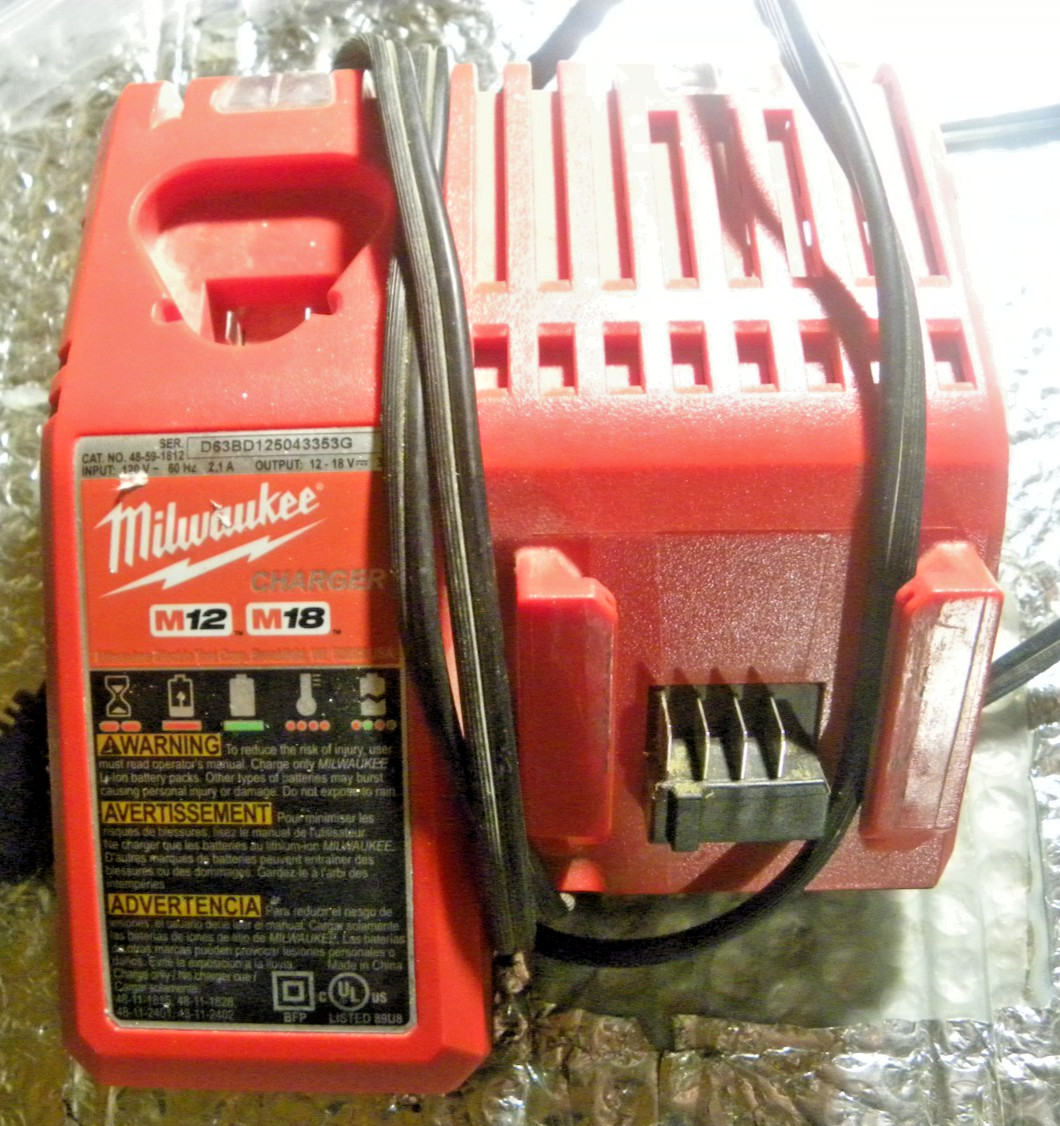 Milwaukee 48-59-1812 M12 and M18 Battery Charger